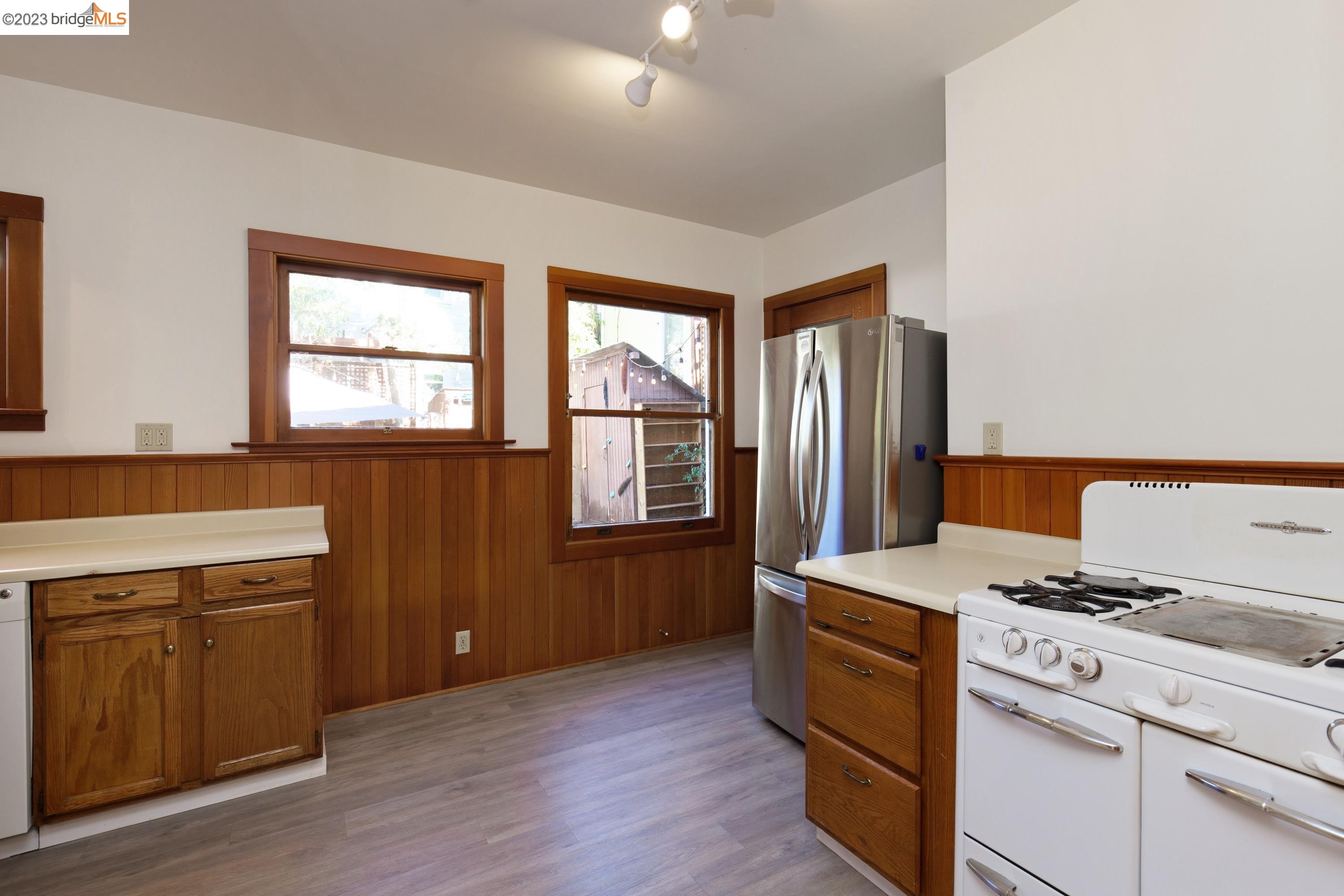 4100 Terrace St Unit: Lower