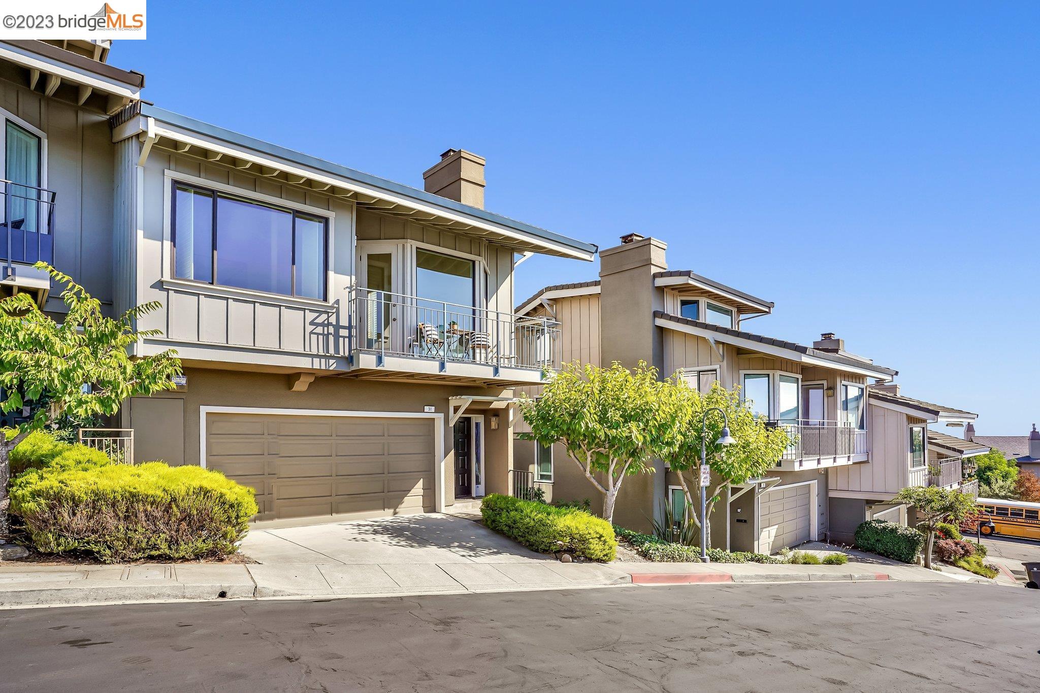 31 Windward Hl
