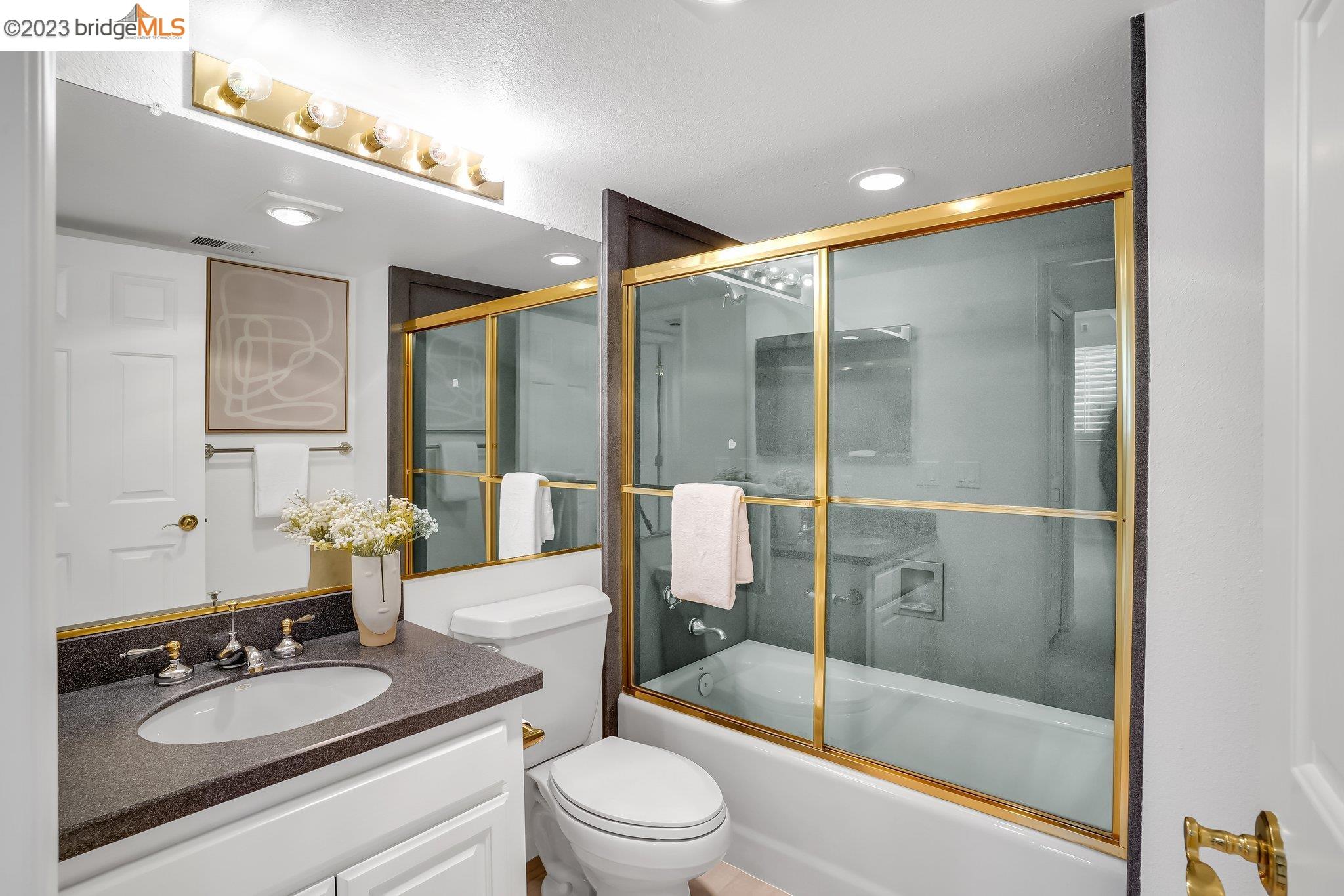 31 Windward Hl
