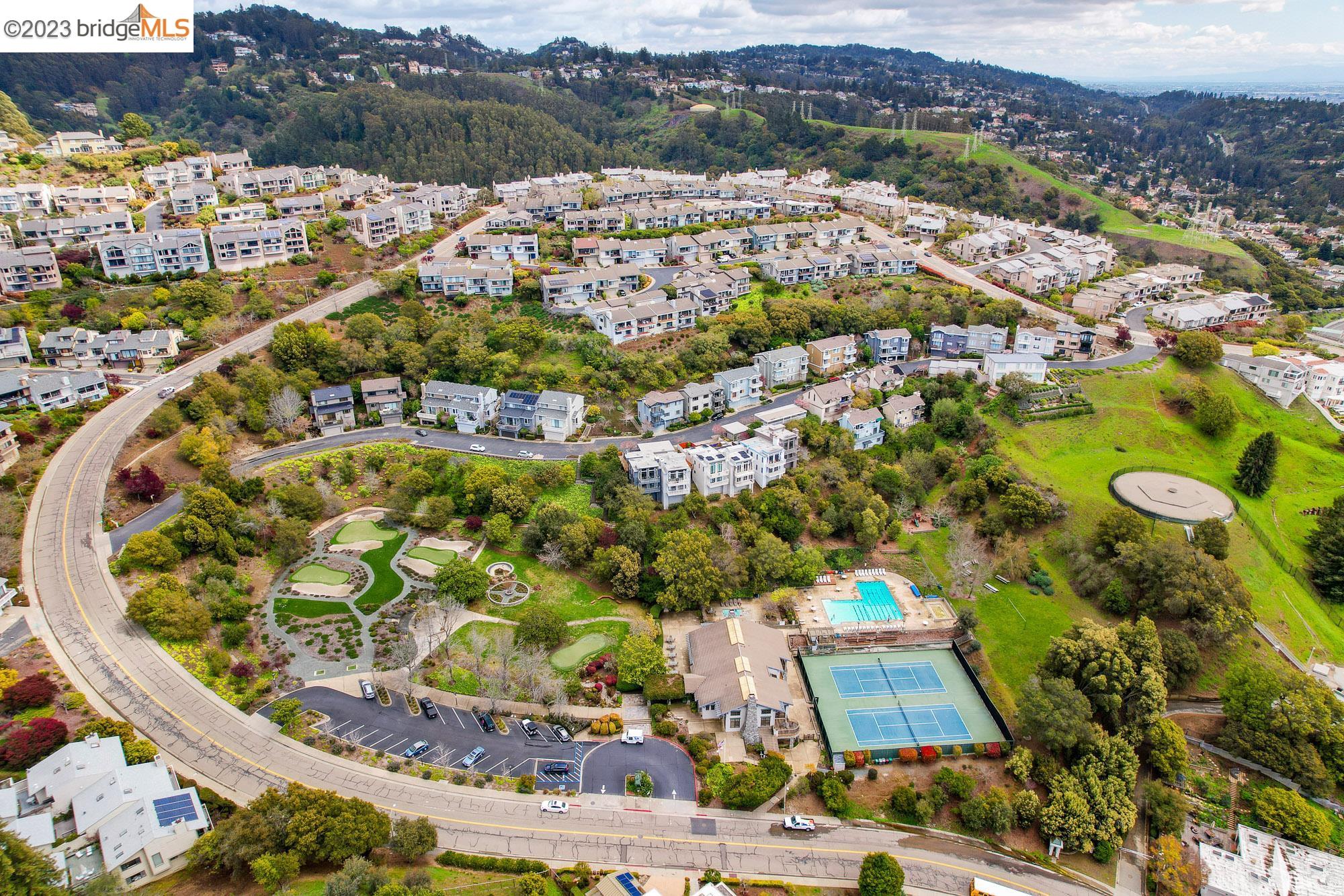 31 Windward Hl