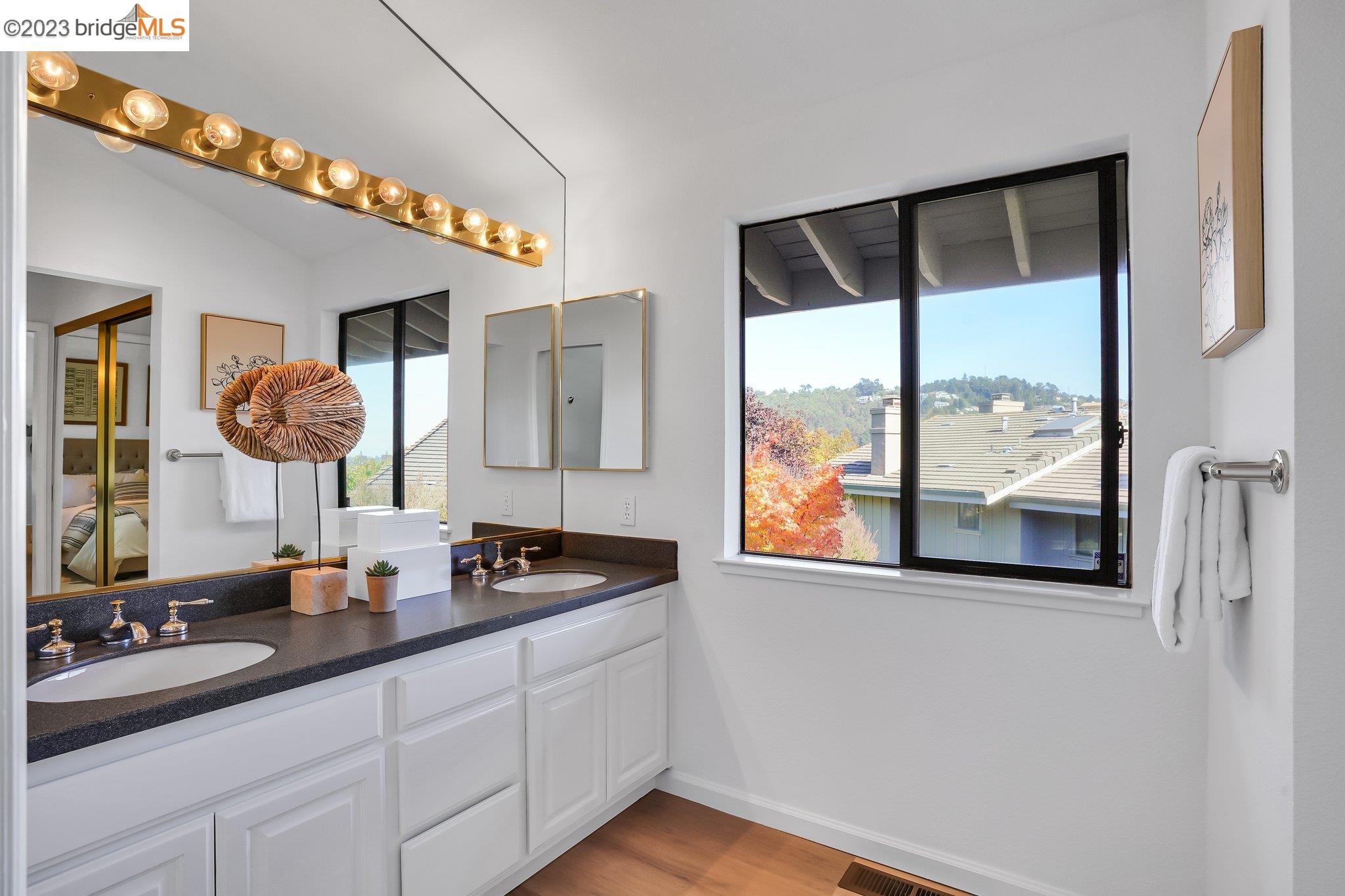 31 Windward Hl