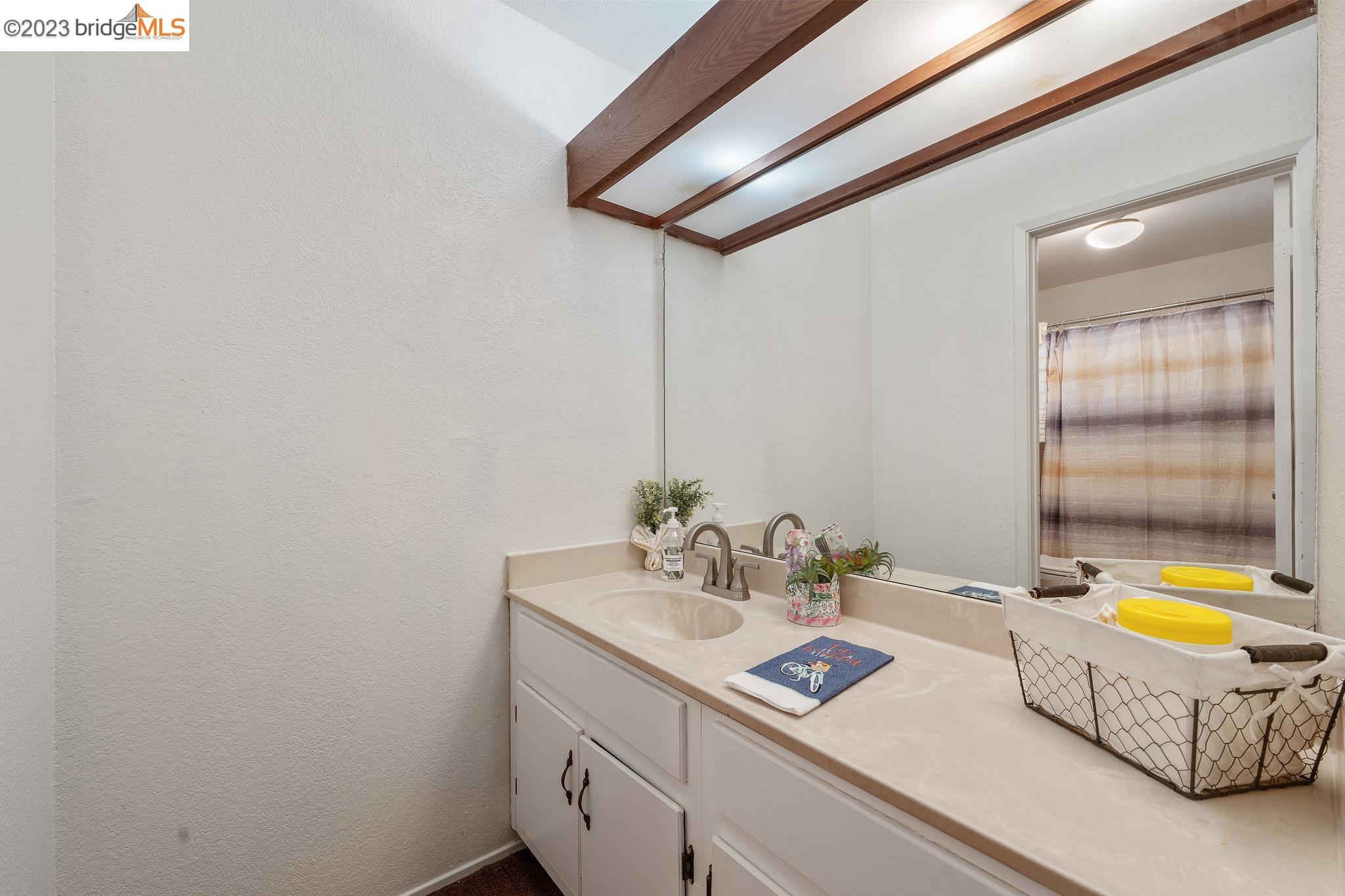120 Temescal Cir