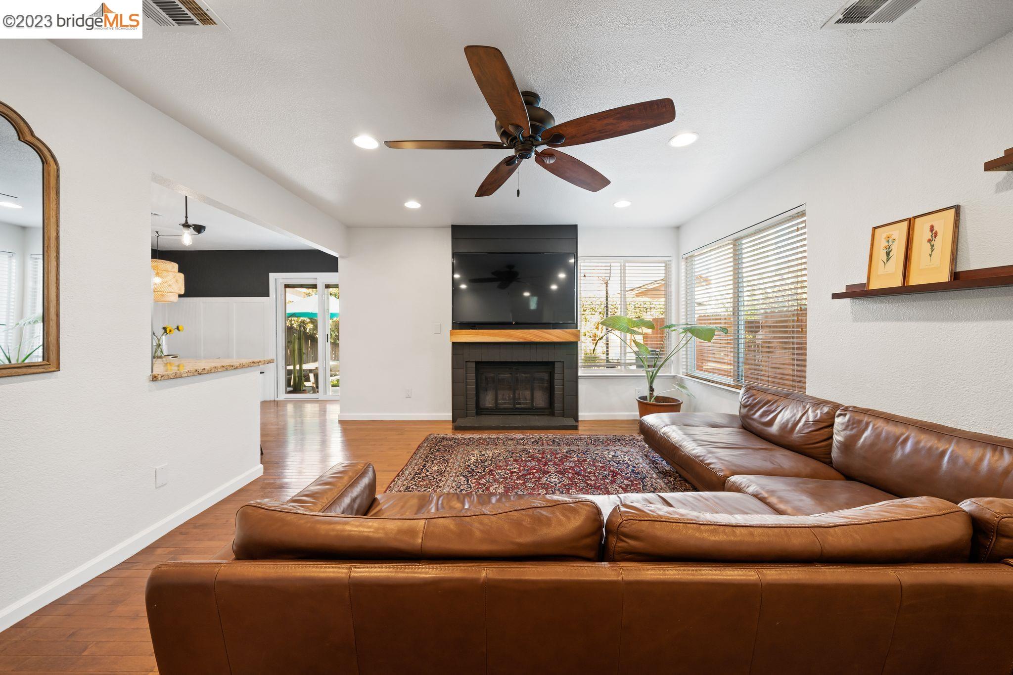 4313 Beechnut Ln