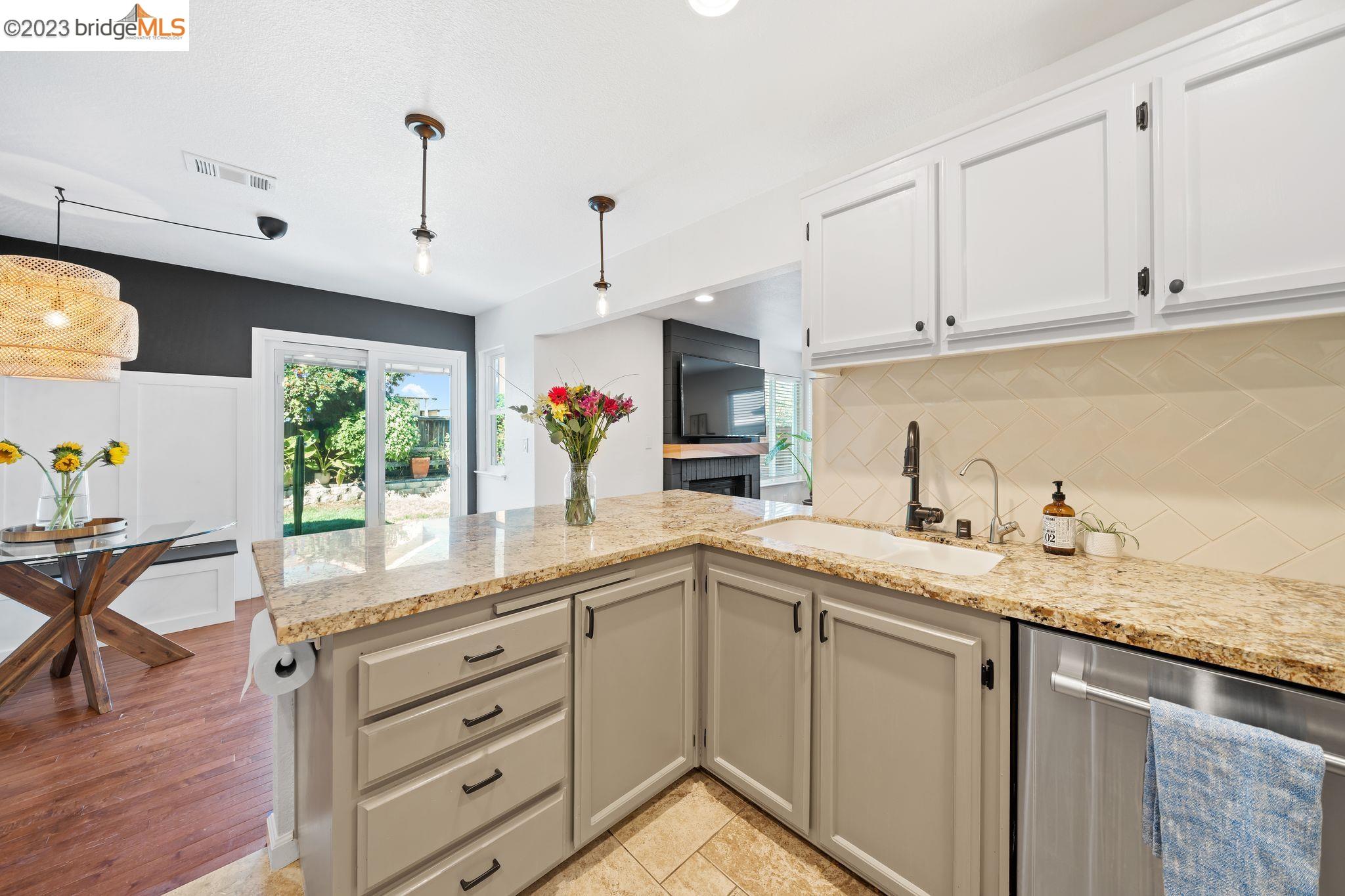 4313 Beechnut Ln