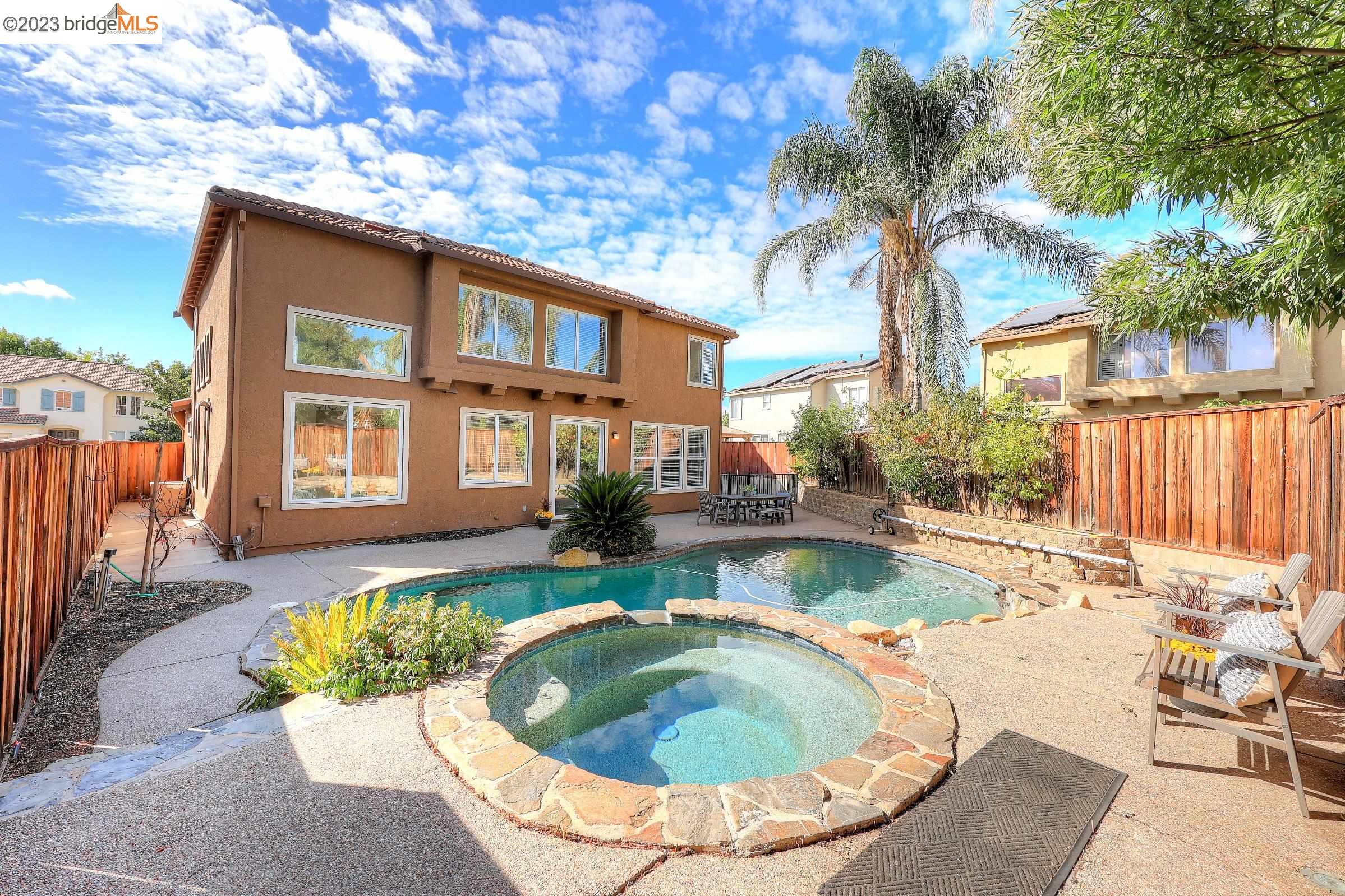 1417 Solana Dr