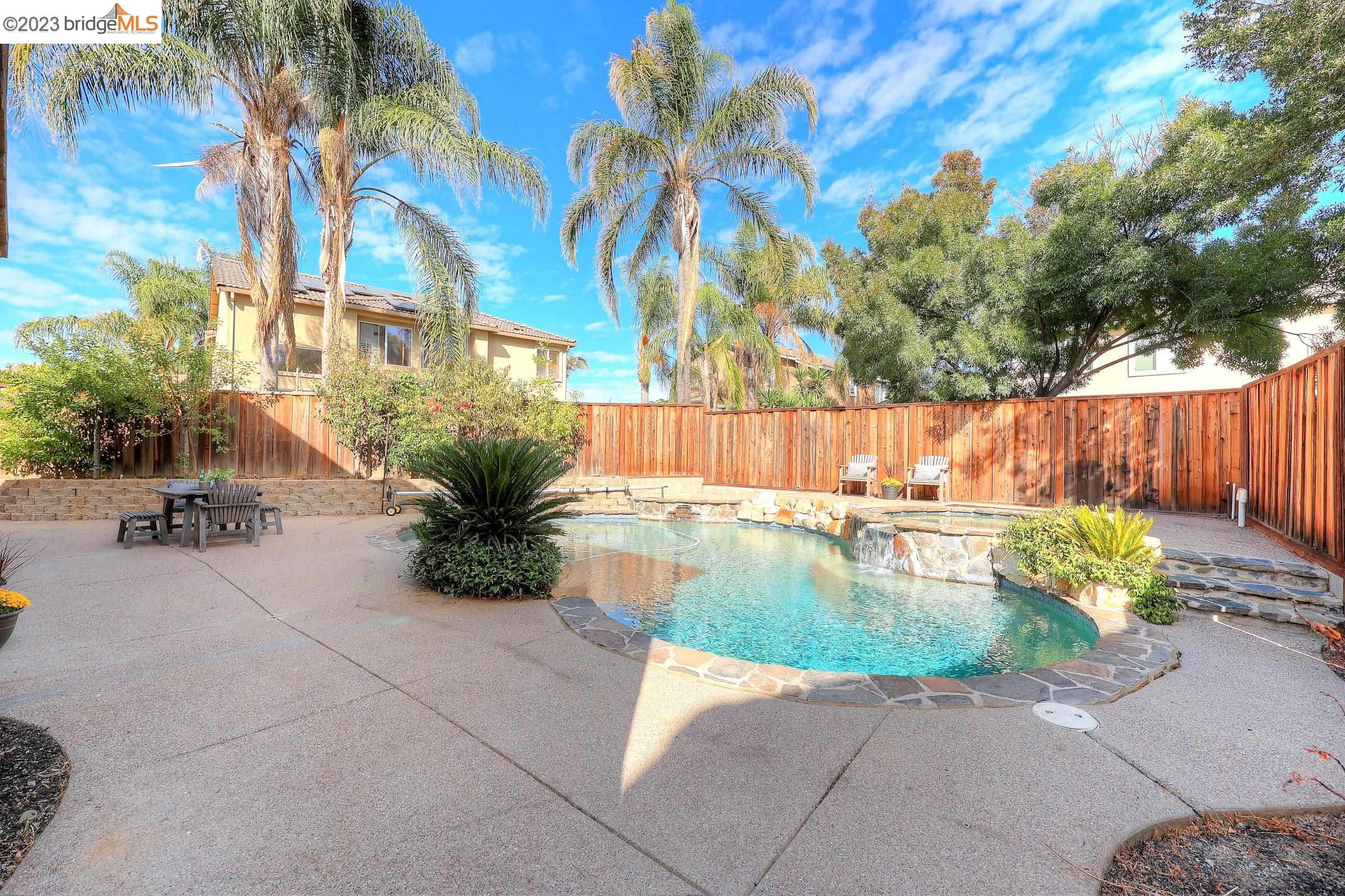 1417 Solana Dr