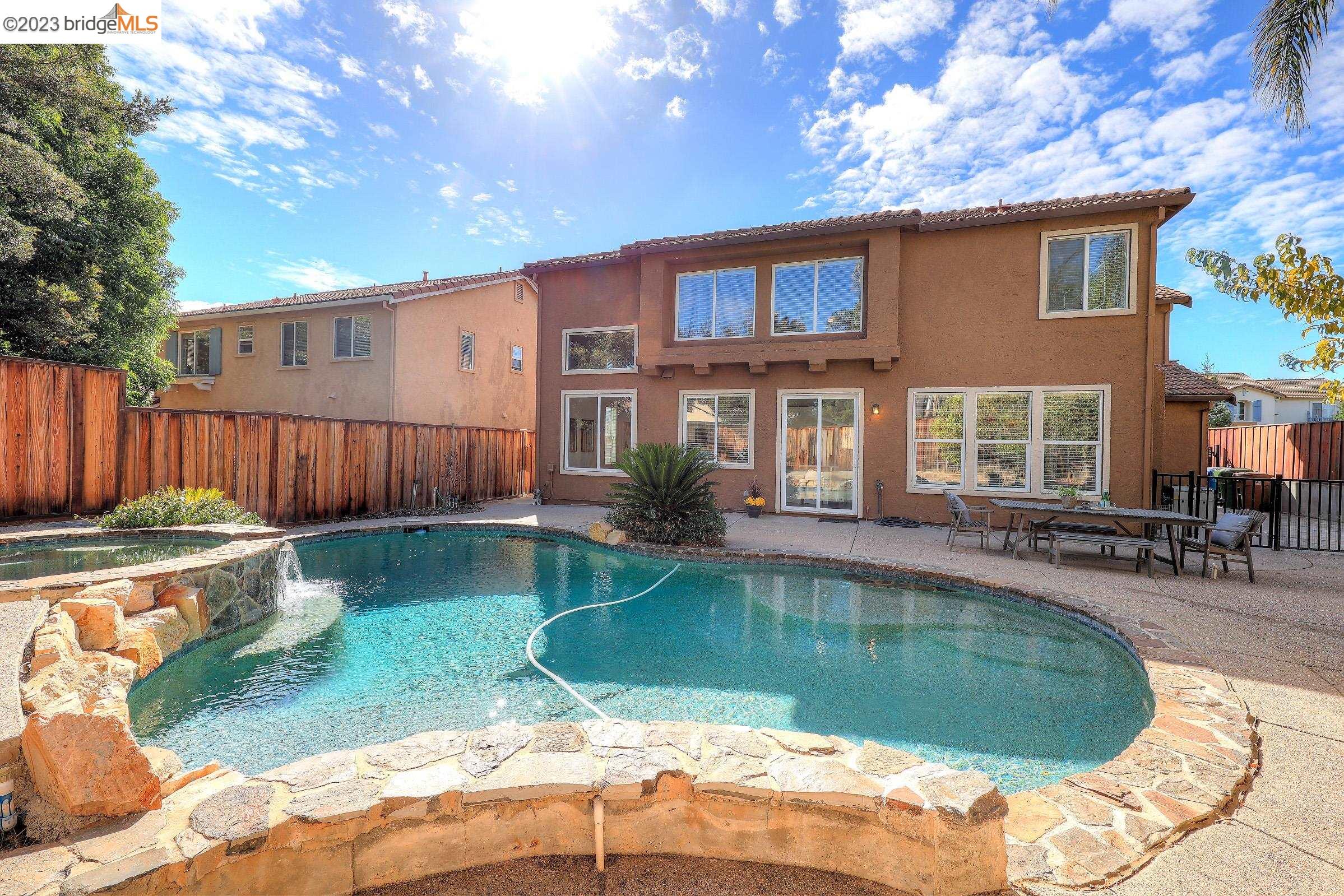 1417 Solana Dr