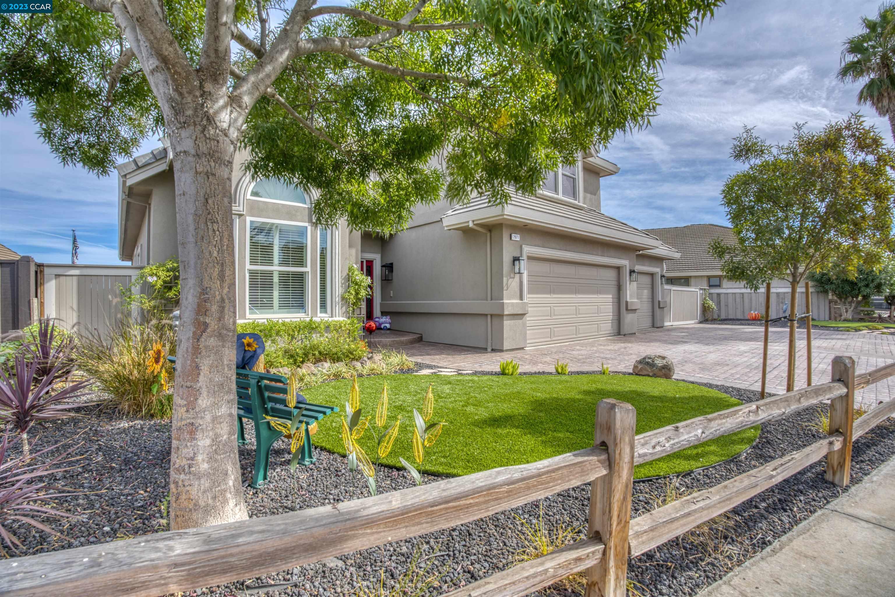 2071 Windward Pt