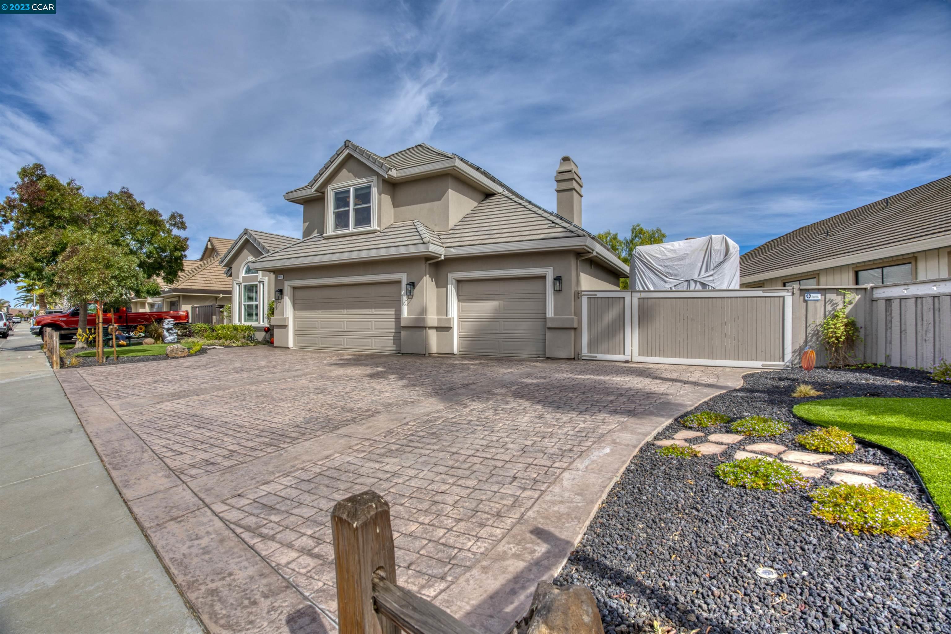 2071 Windward Pt