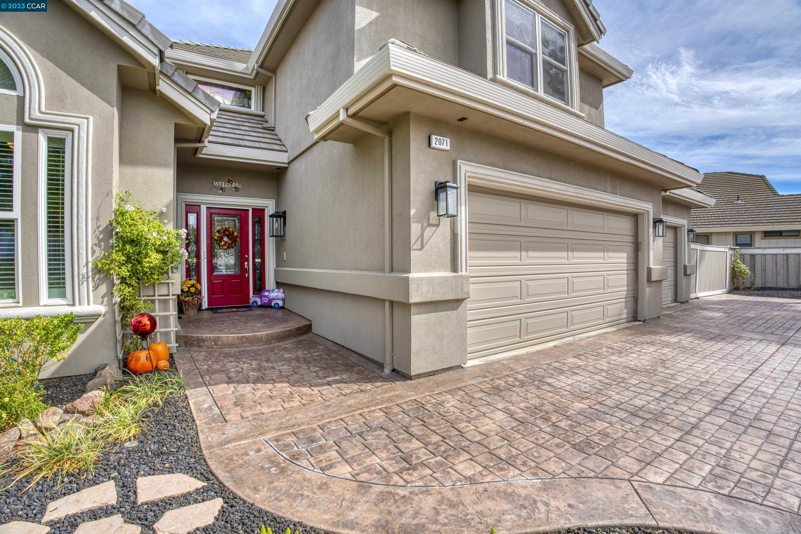 2071 Windward Pt