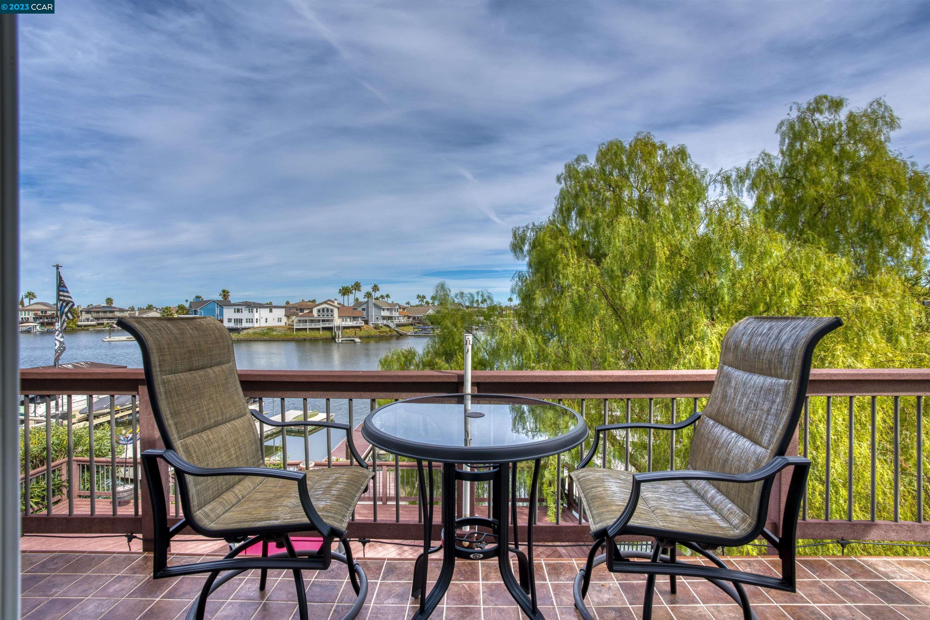 2071 Windward Pt