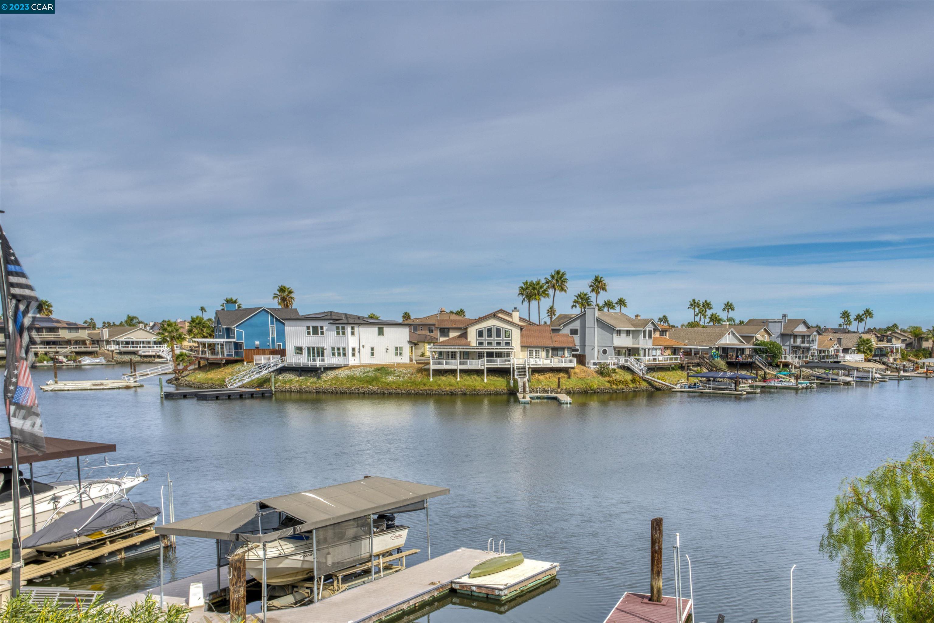 2071 Windward Pt