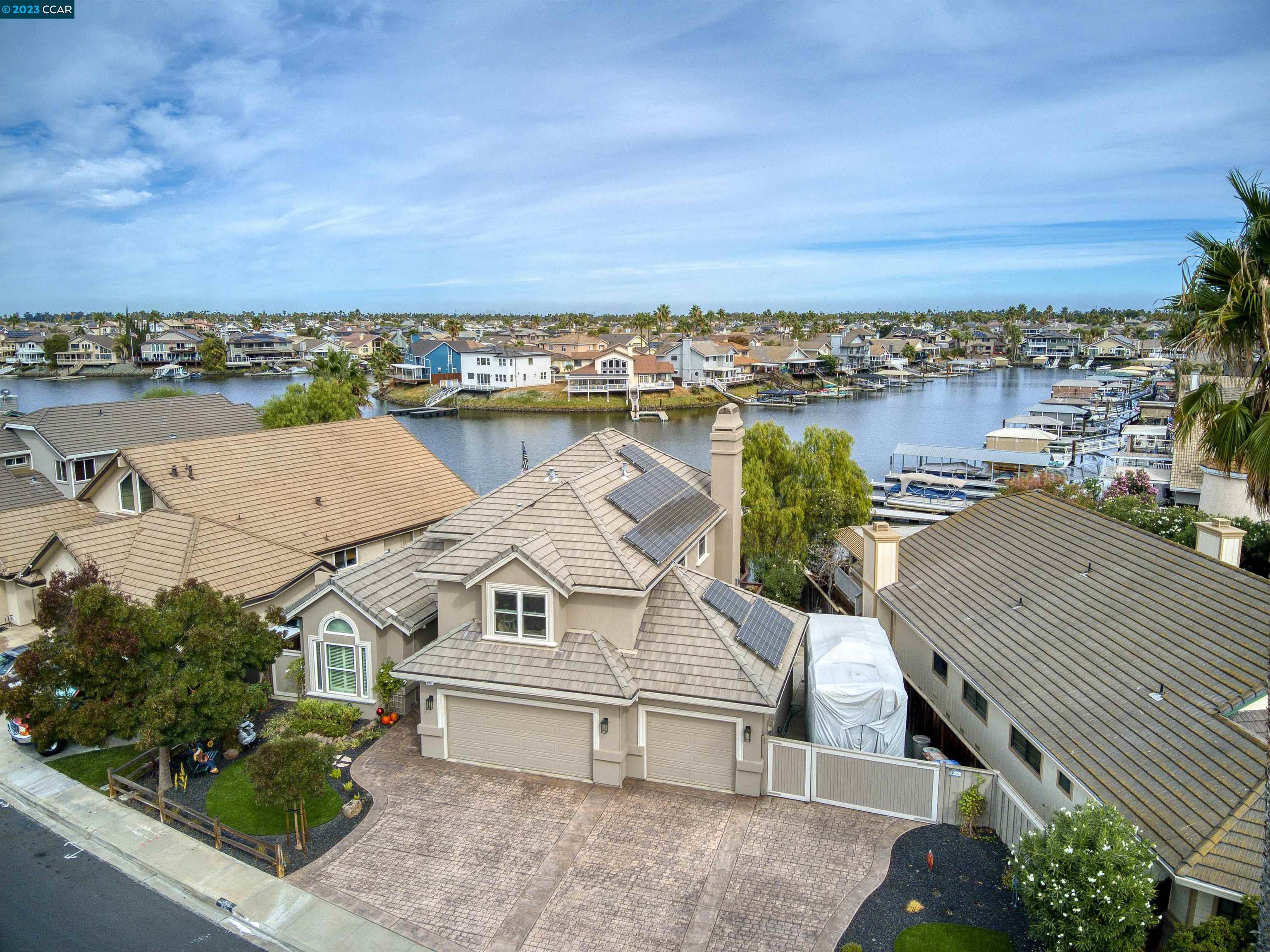 2071 Windward Pt