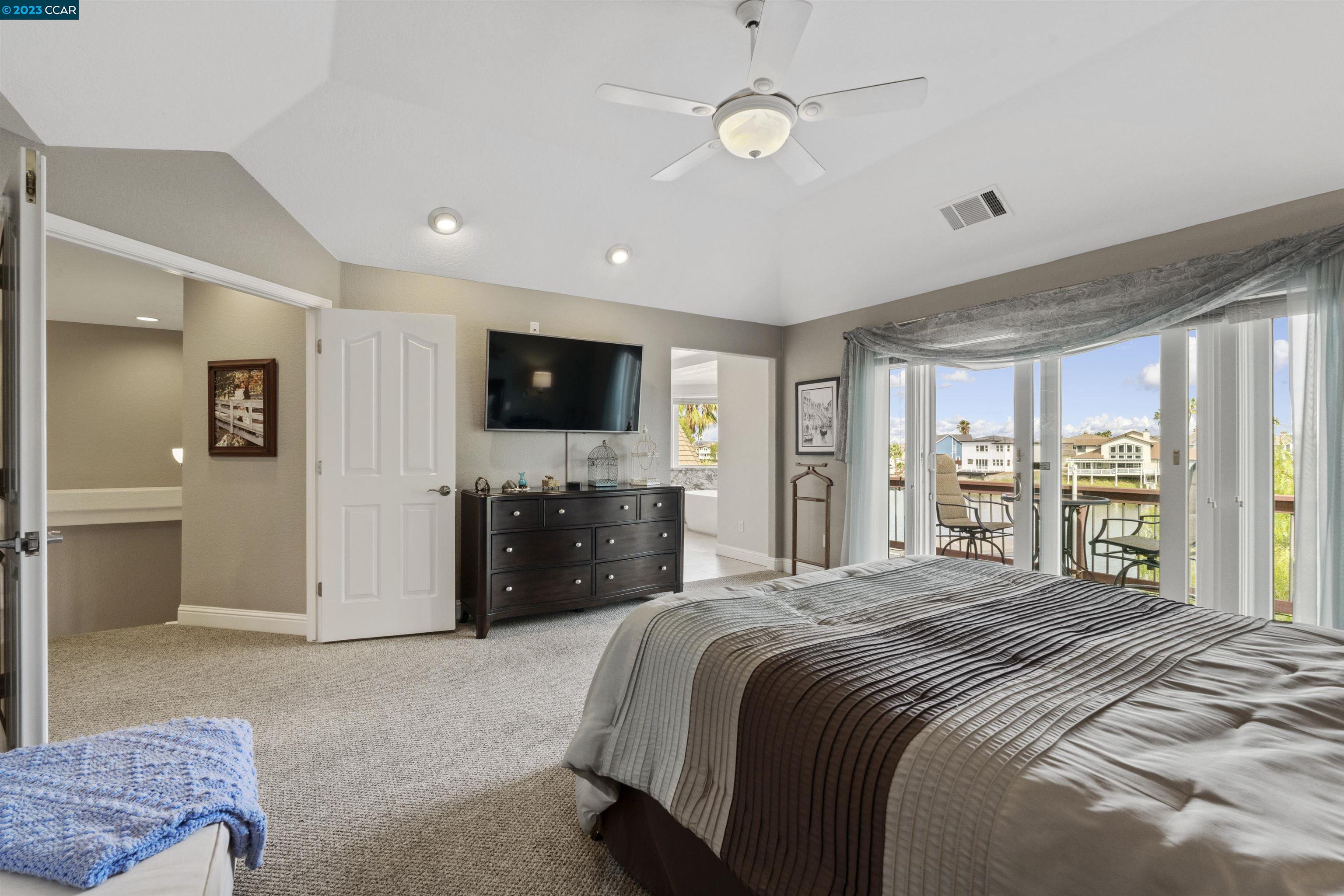 2071 Windward Pt