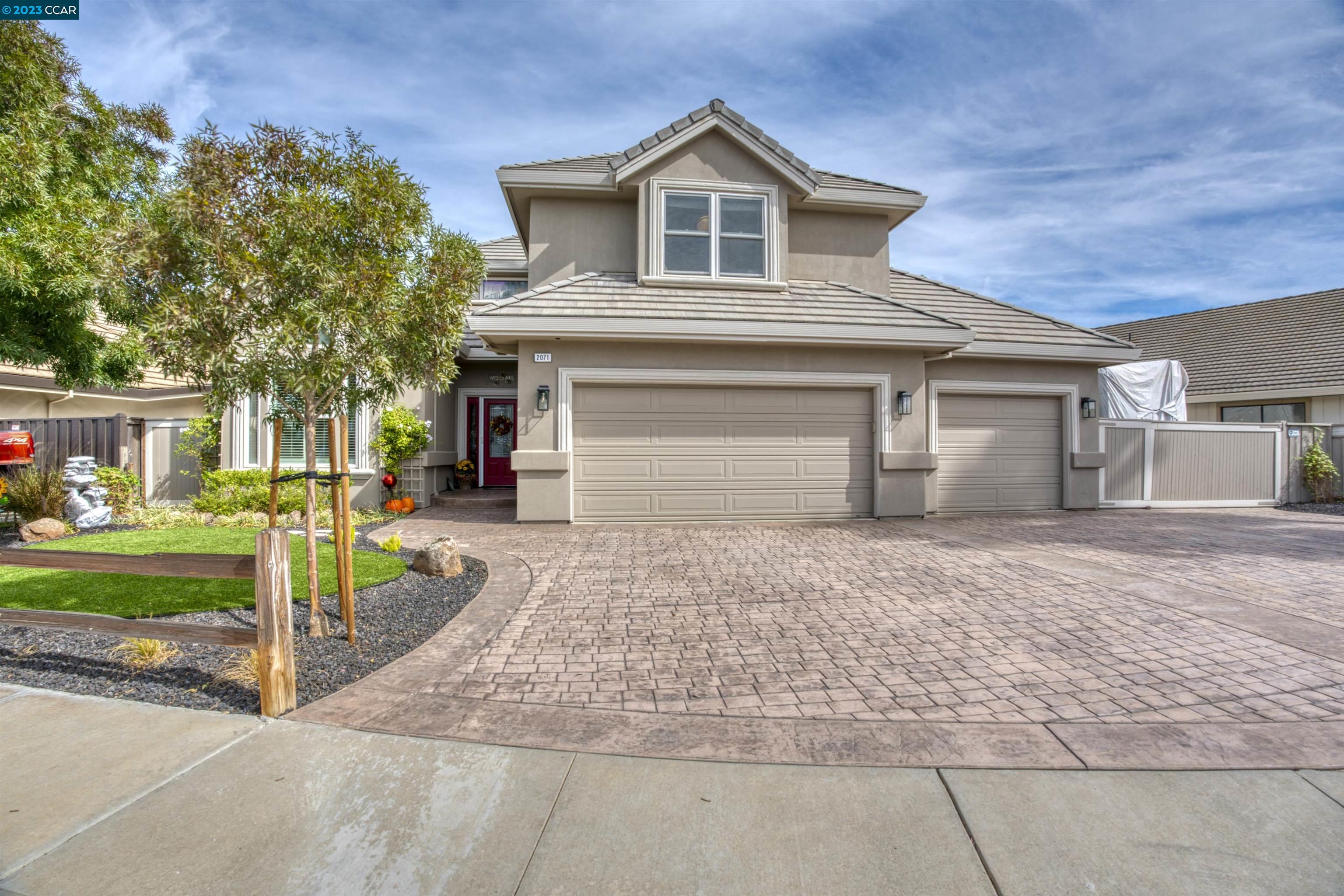 2071 Windward Pt