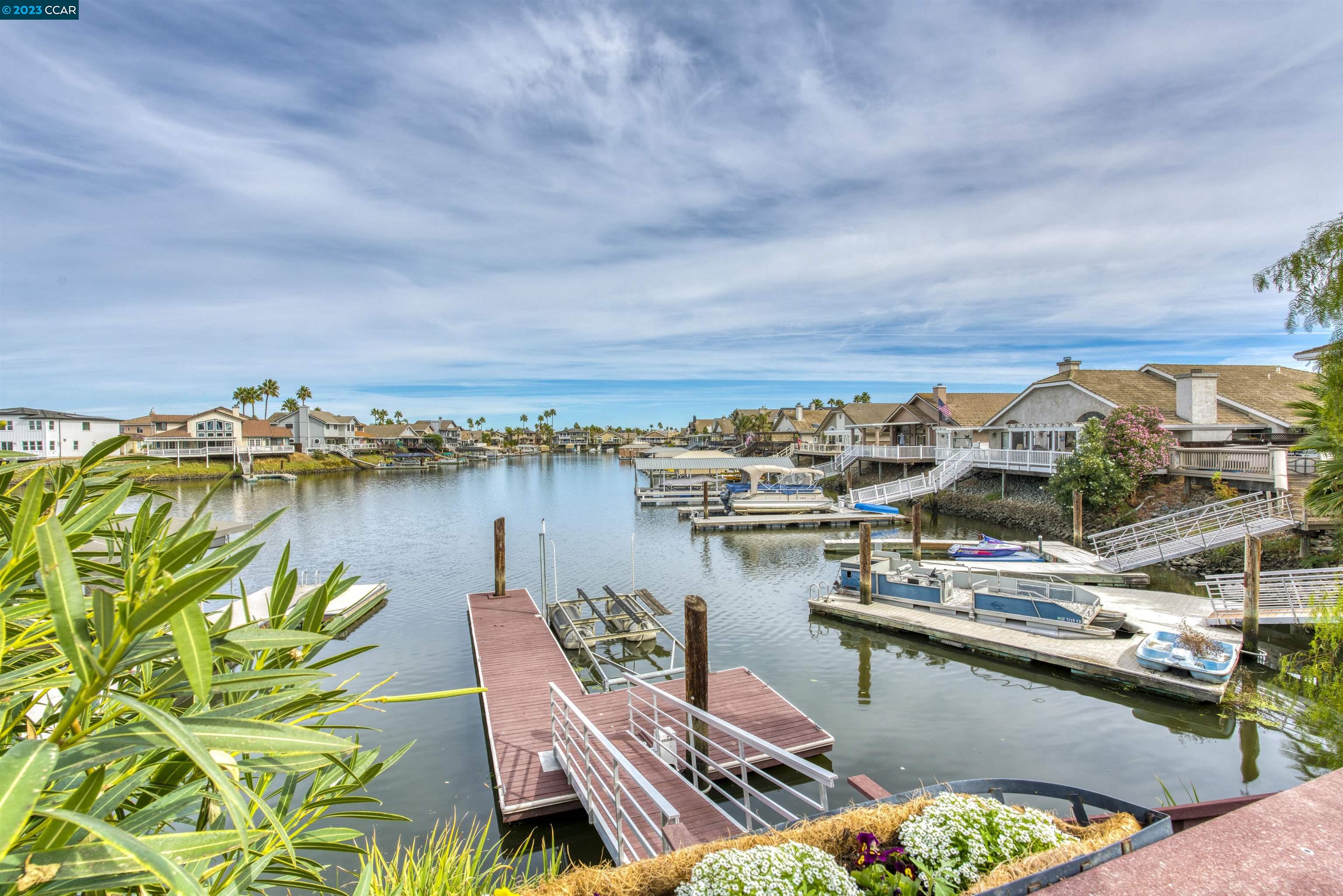 2071 Windward Pt