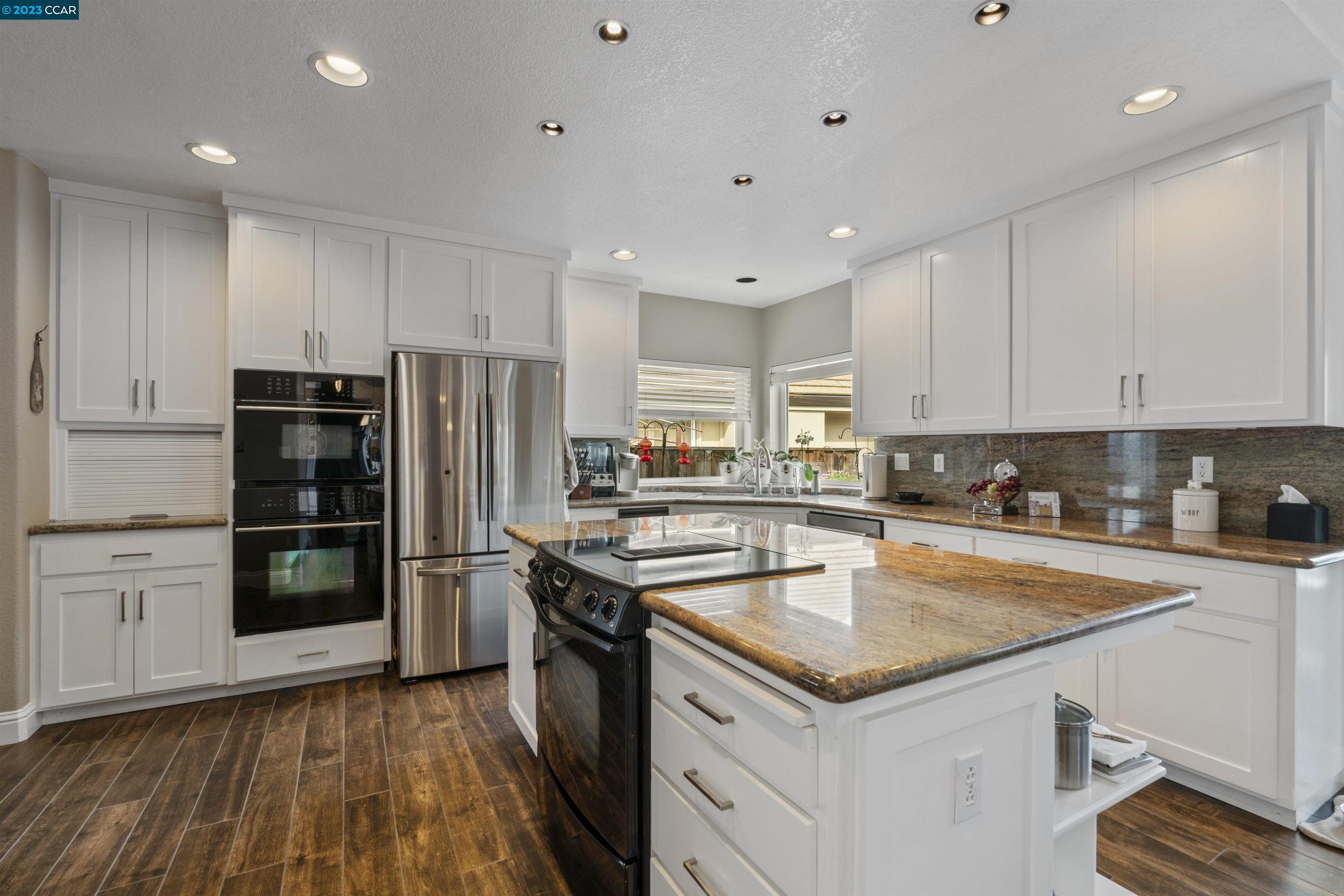 2071 Windward Pt