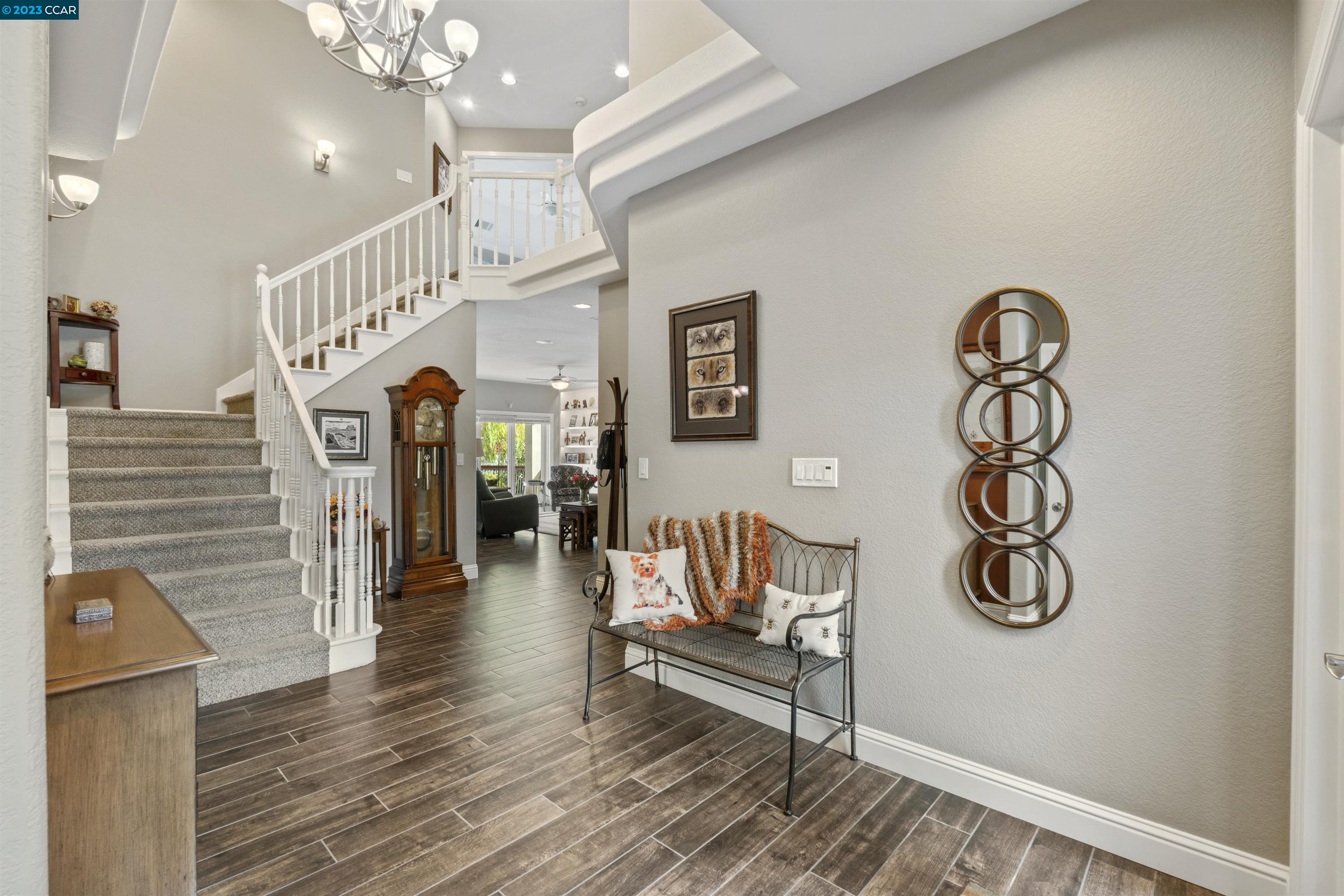 2071 Windward Pt