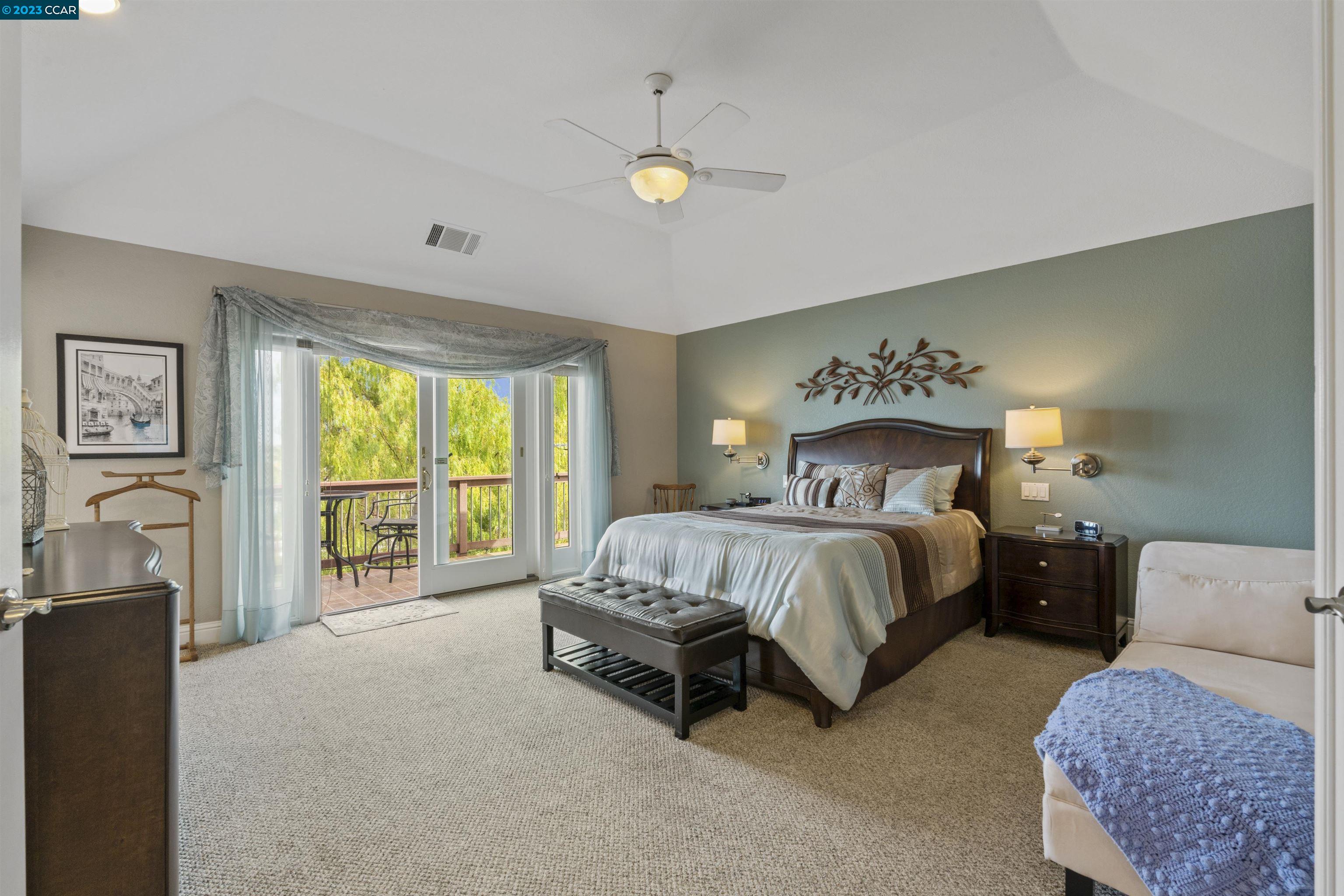 2071 Windward Pt
