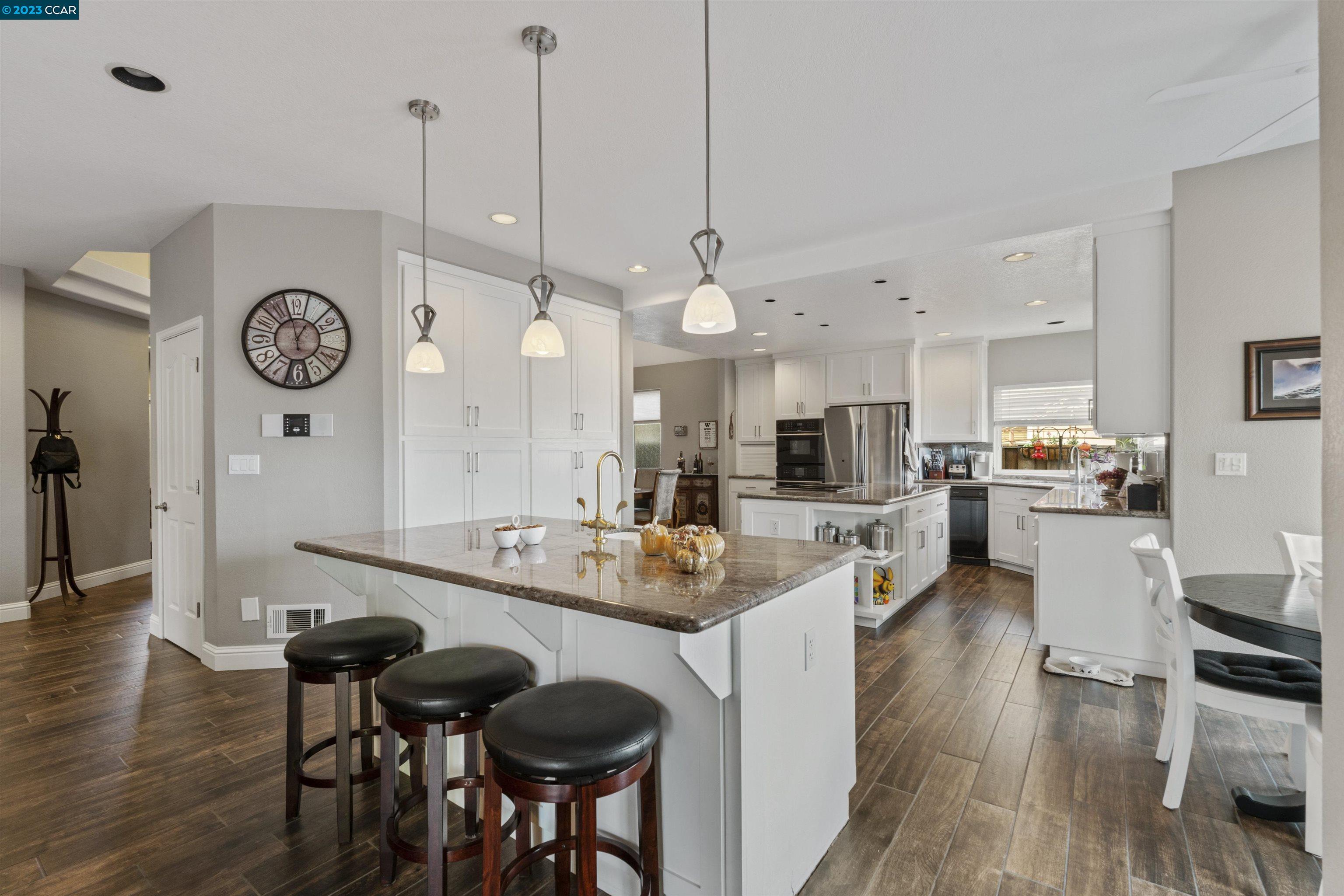 2071 Windward Pt