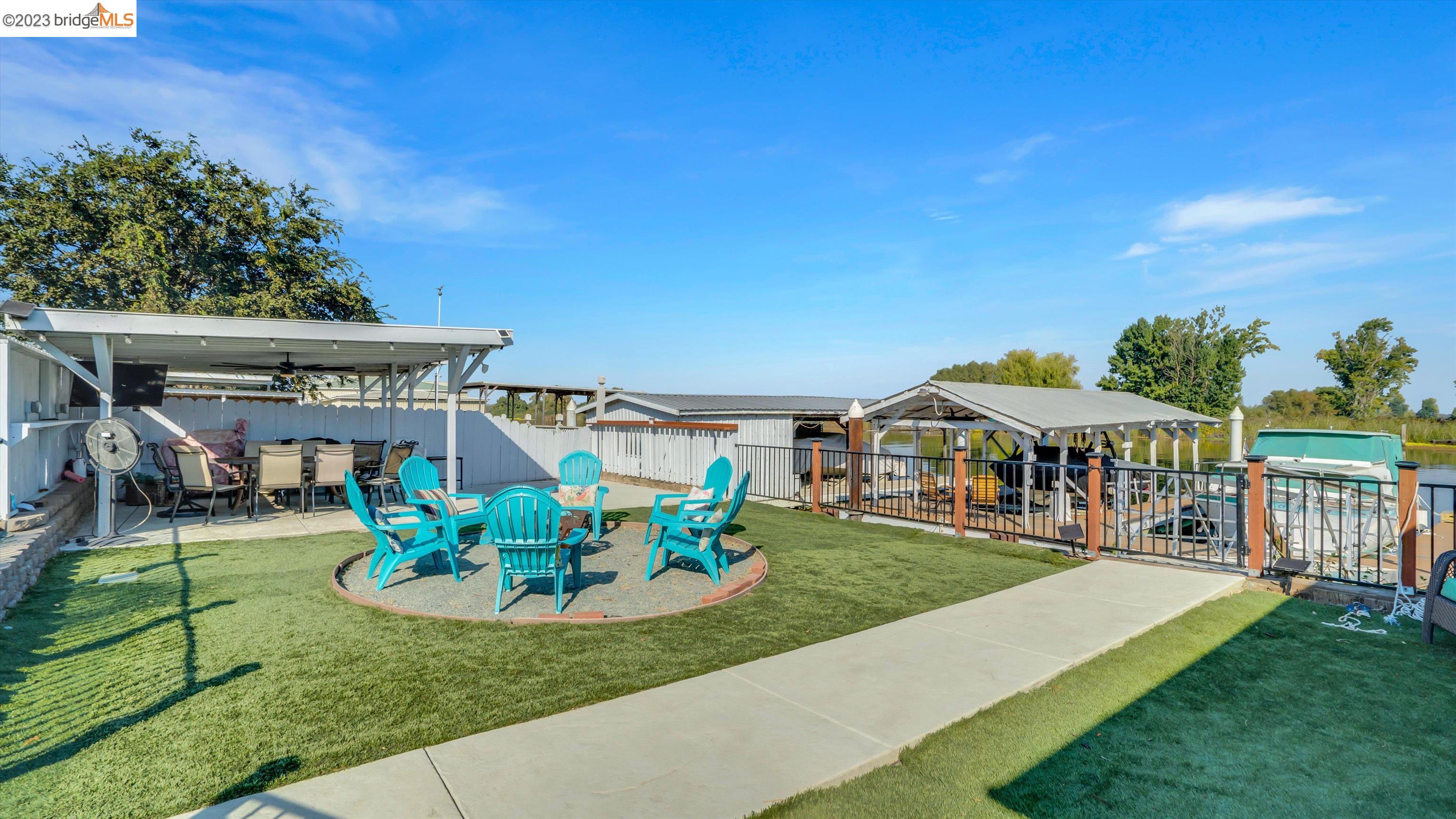 4526 Sandmound Blvd