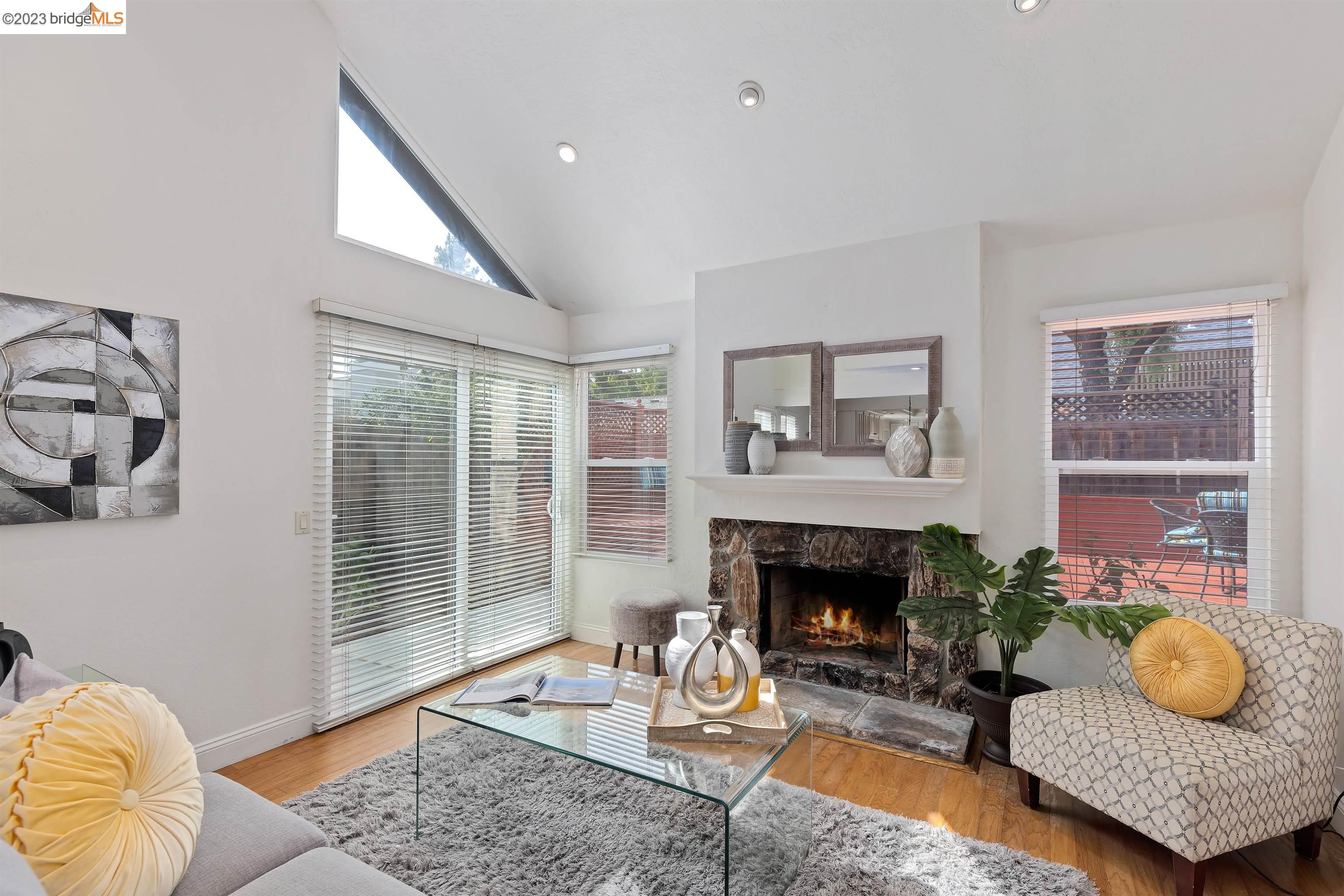 2463 Bay Meadows Cir