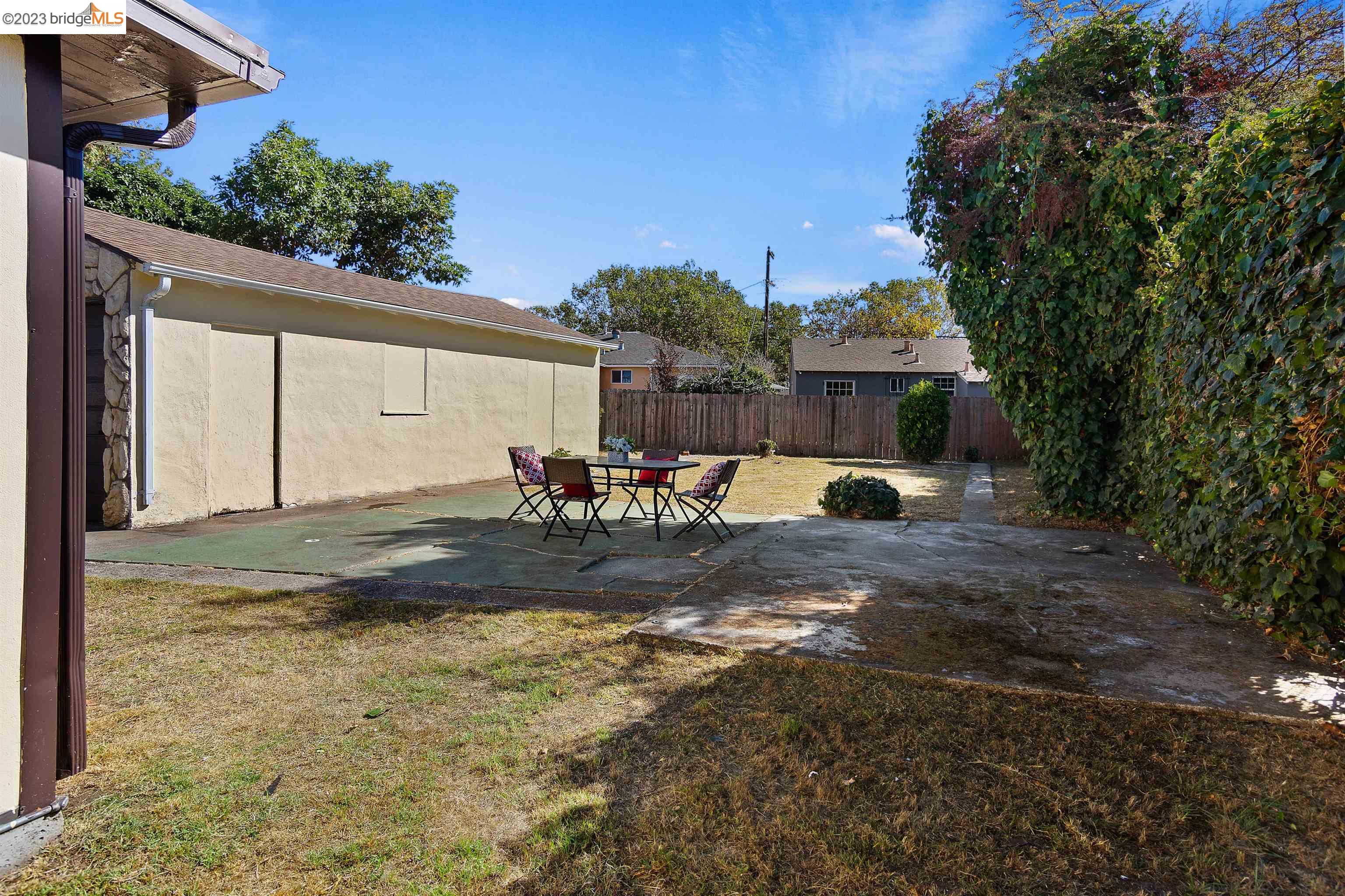 554 105Th Ave