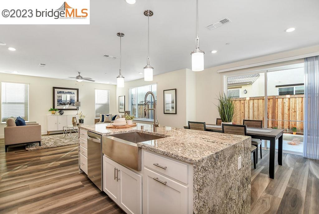 154 Canary Creek Way