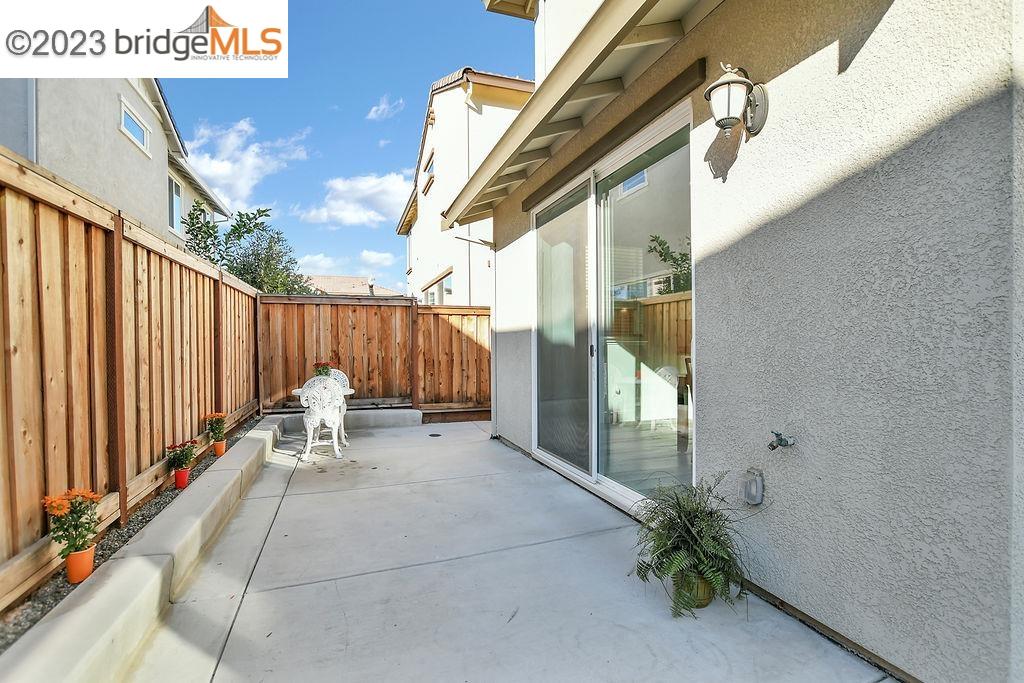 154 Canary Creek Way