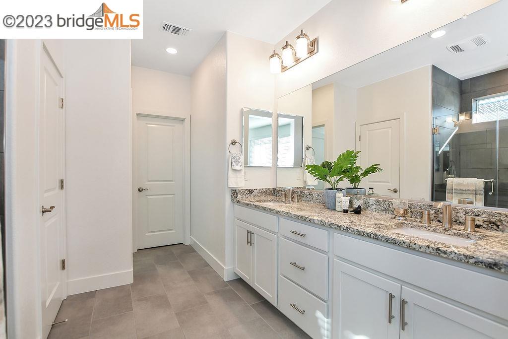154 Canary Creek Way