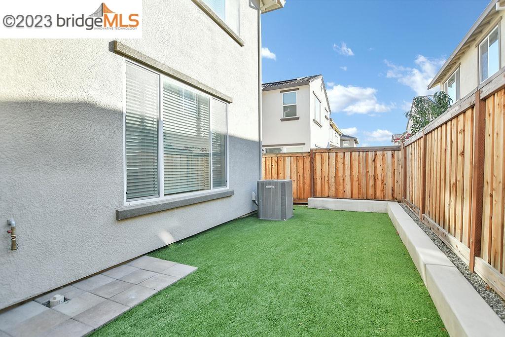 154 Canary Creek Way