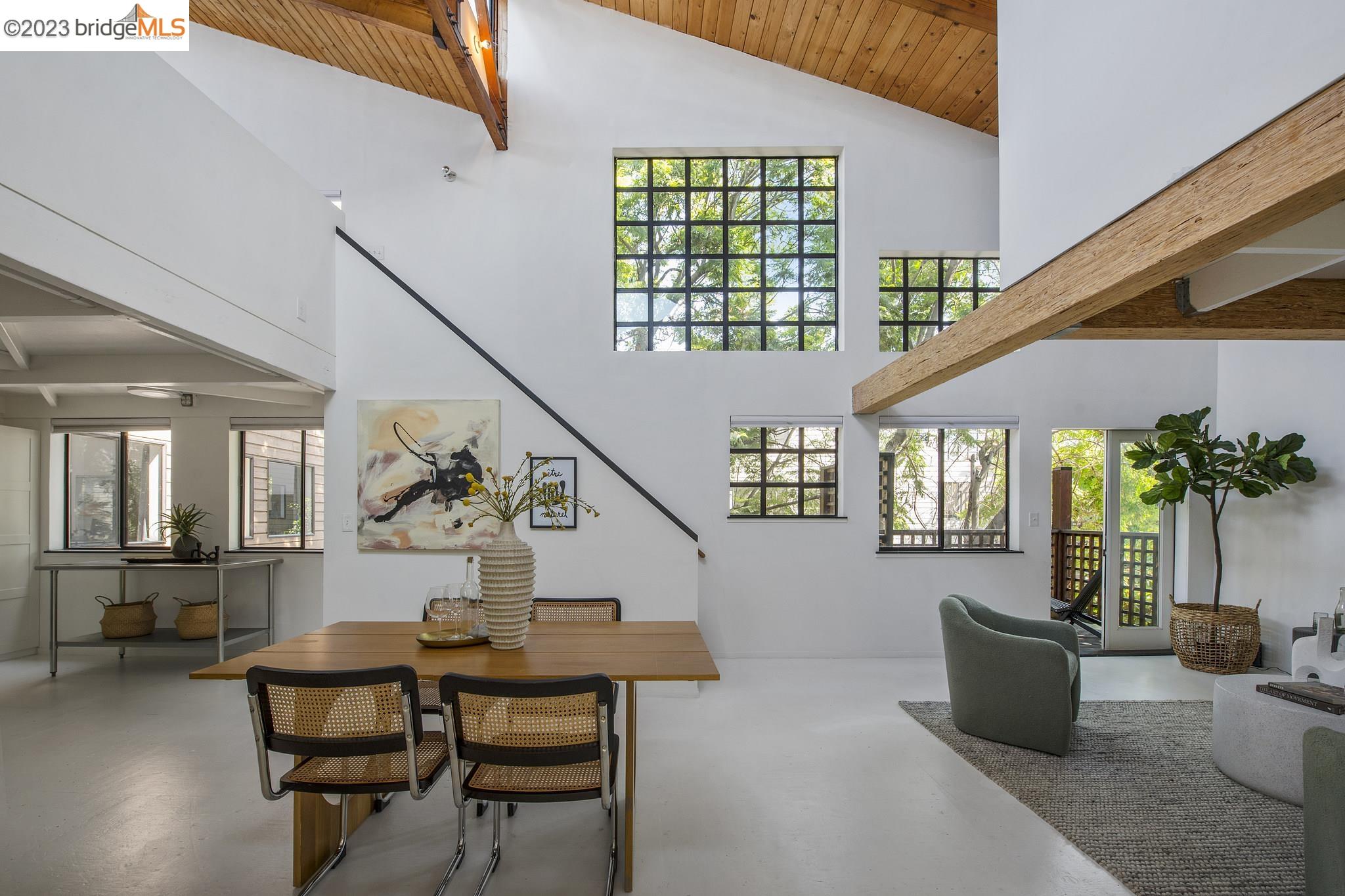 348 Lewis St # 3