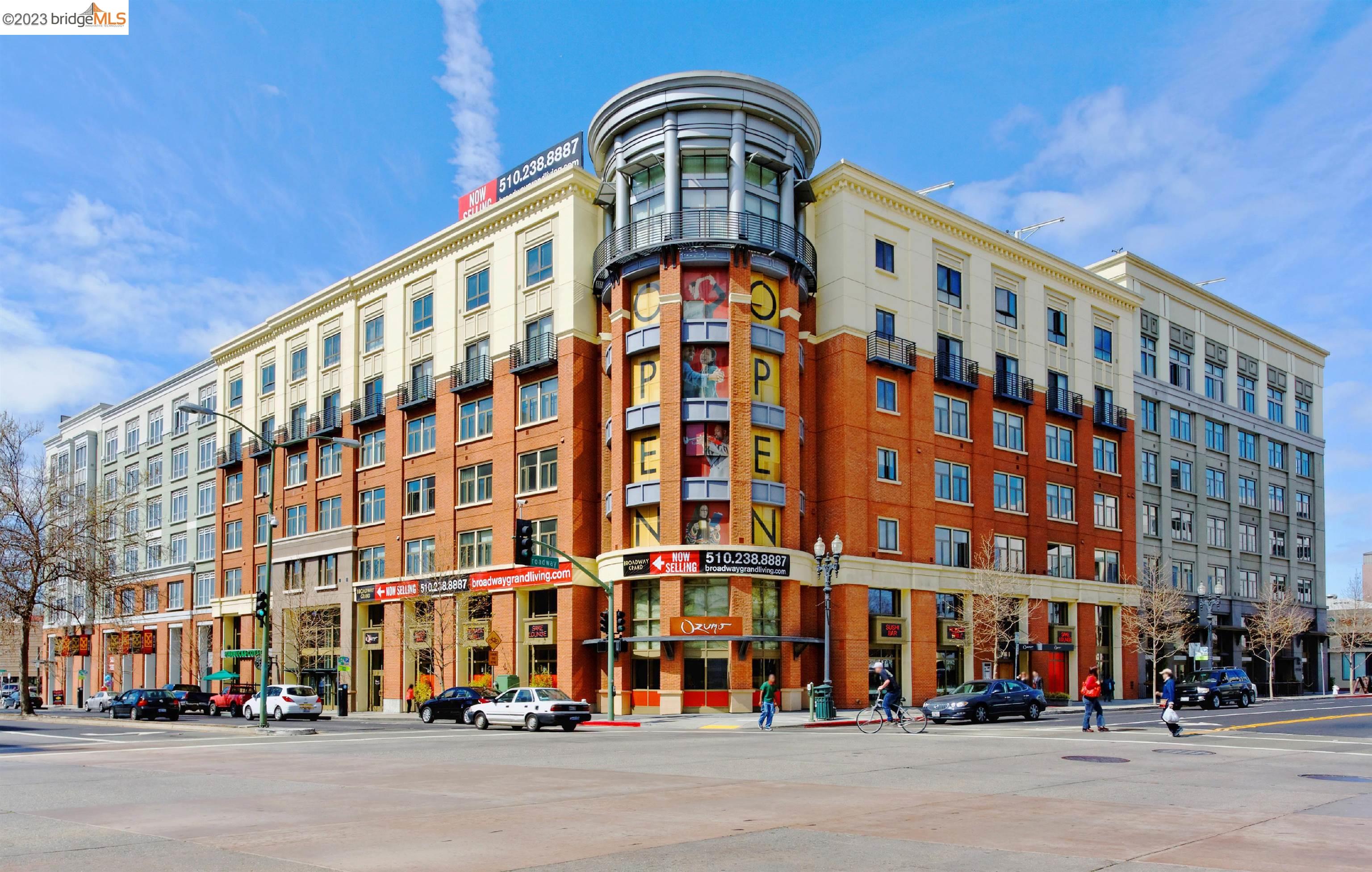 438 W Grand Ave # 604