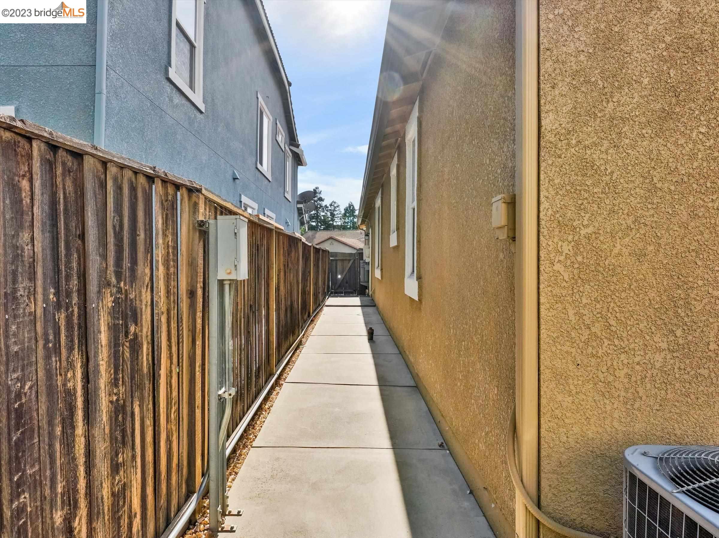 214 Malicoat Ave