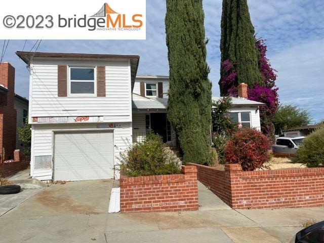 108 Lois Ave