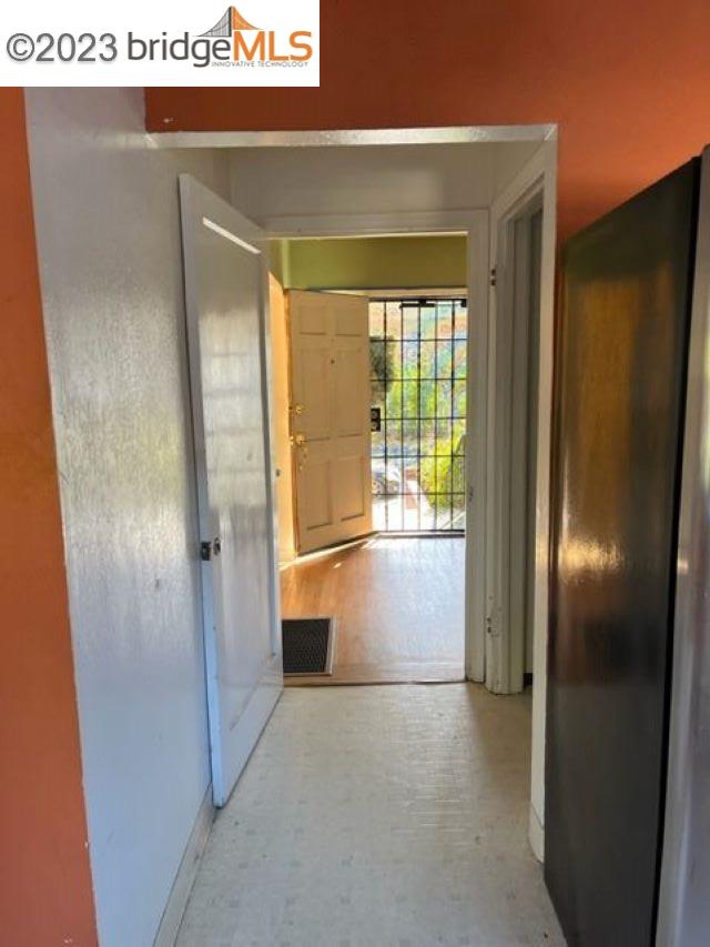 108 Lois Ave