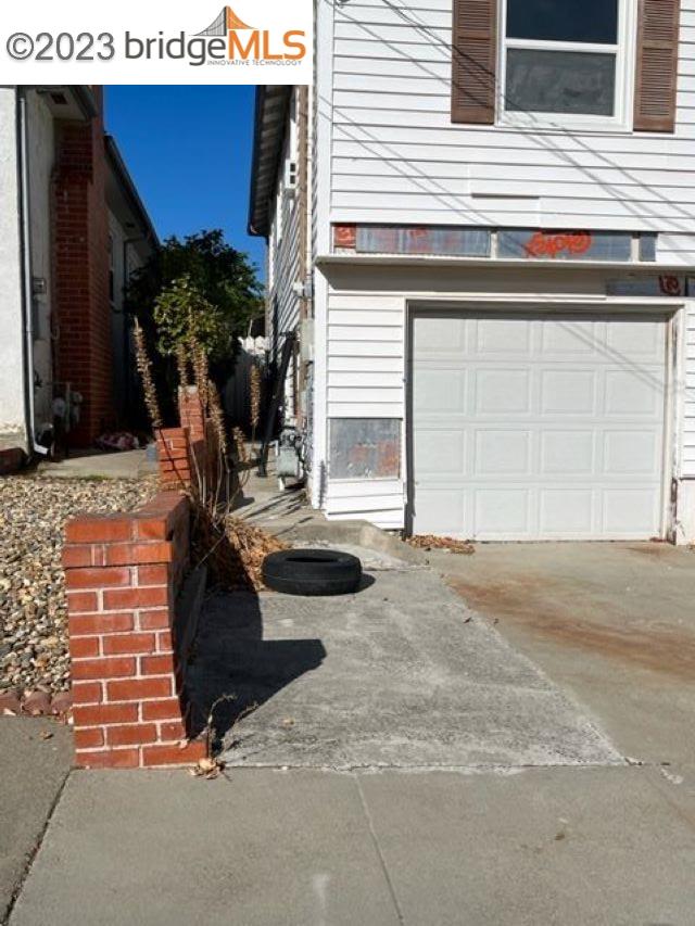 108 Lois Ave