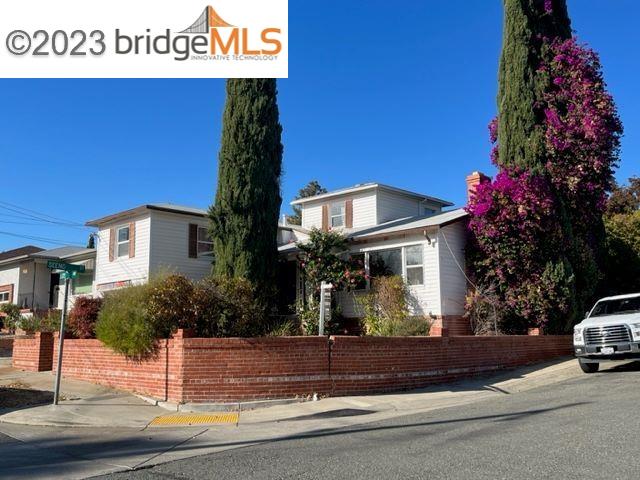 108 Lois Ave