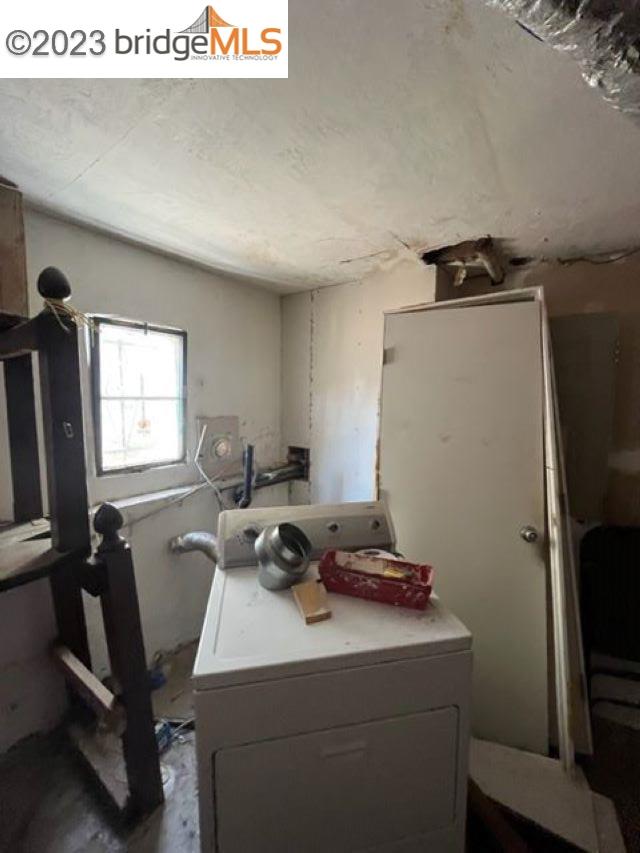 108 Lois Ave
