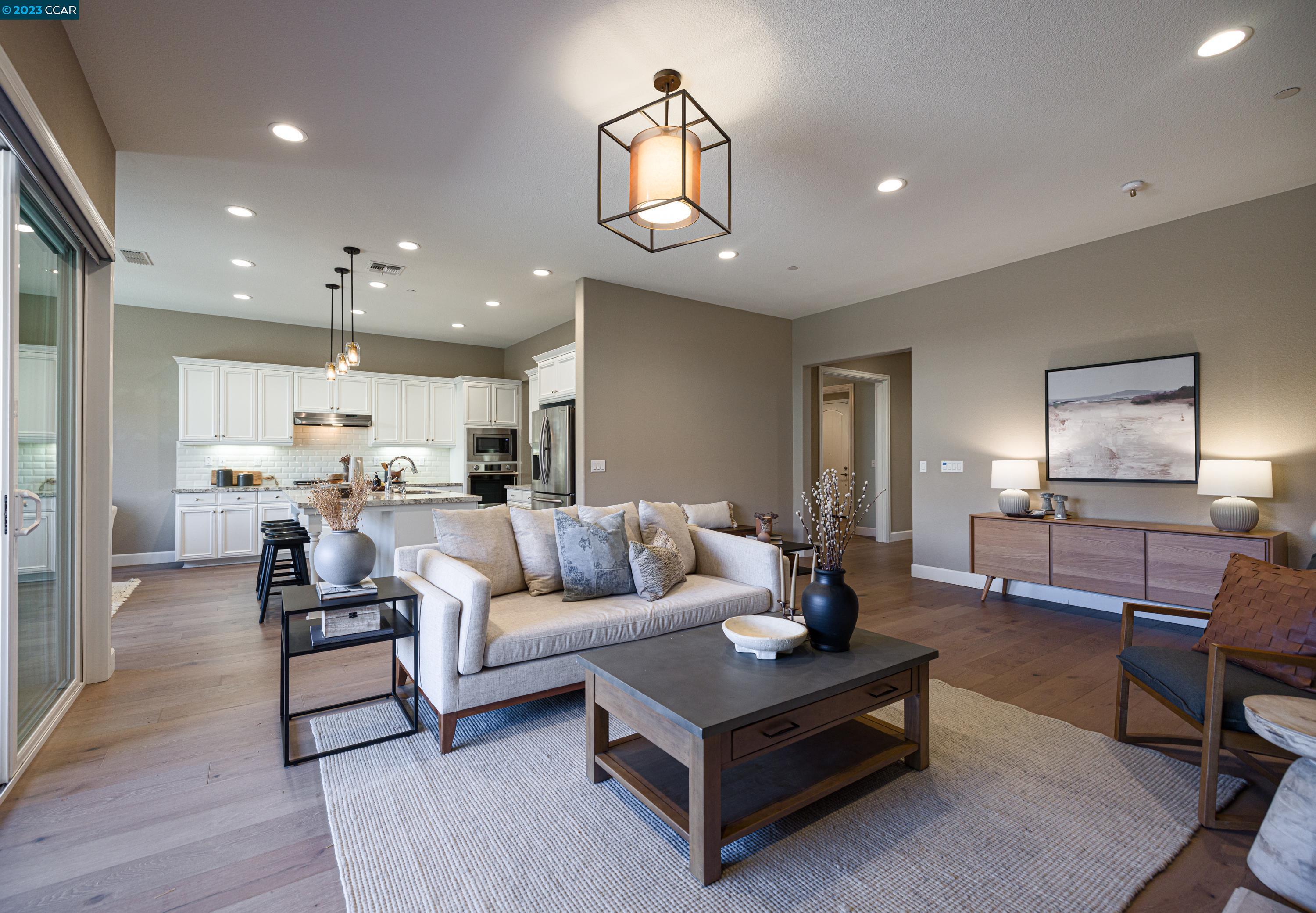 7166 Lakehead Way