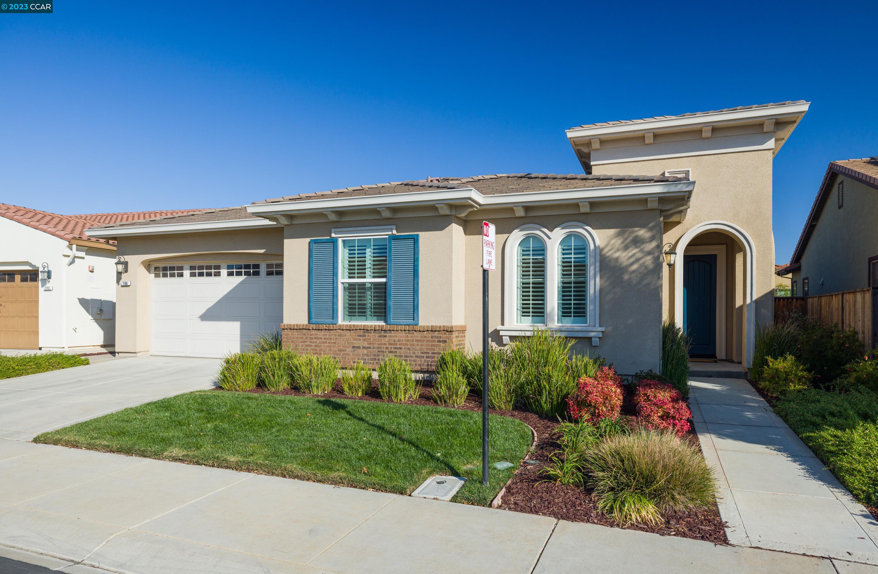 7166 Lakehead Way