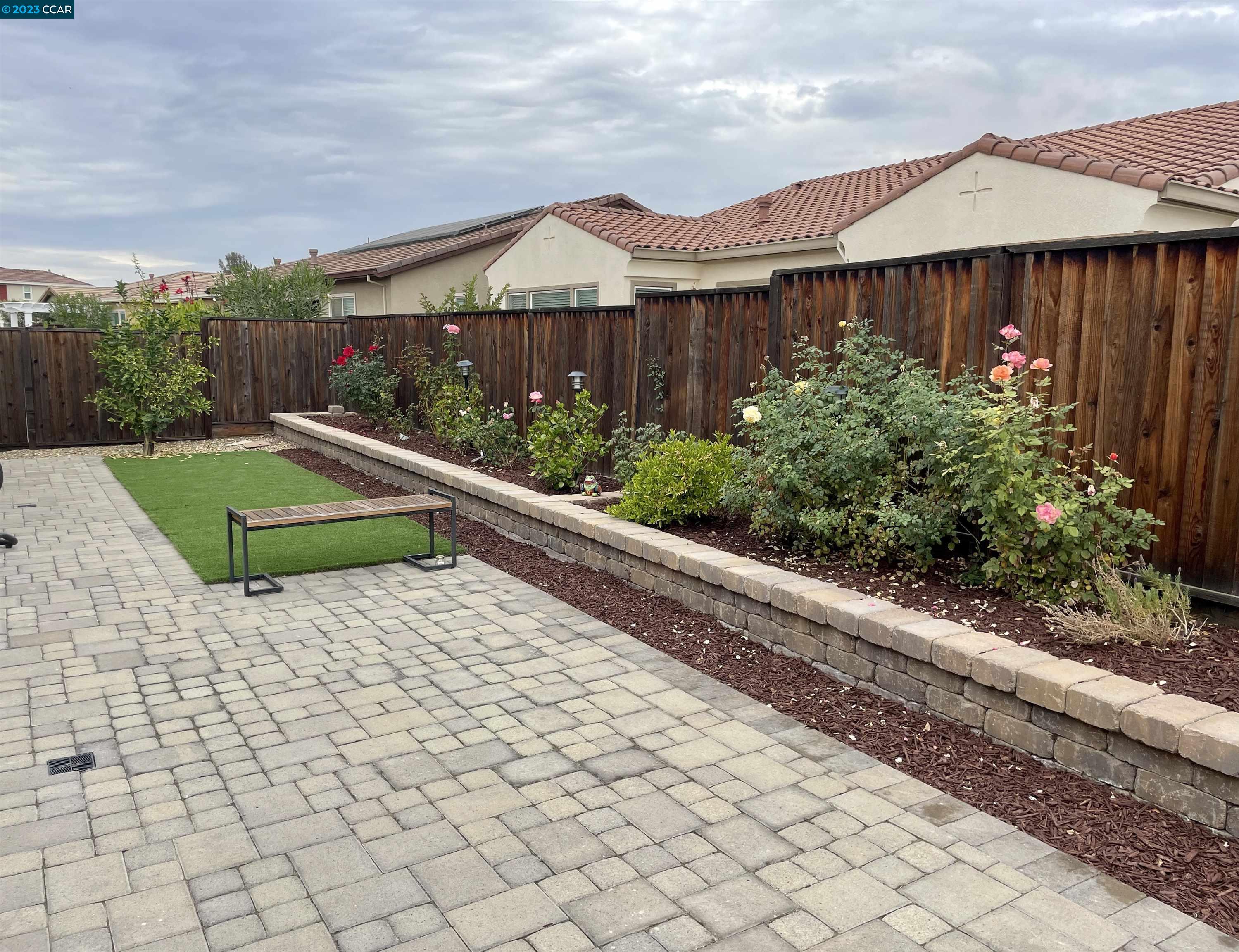 7166 Lakehead Way