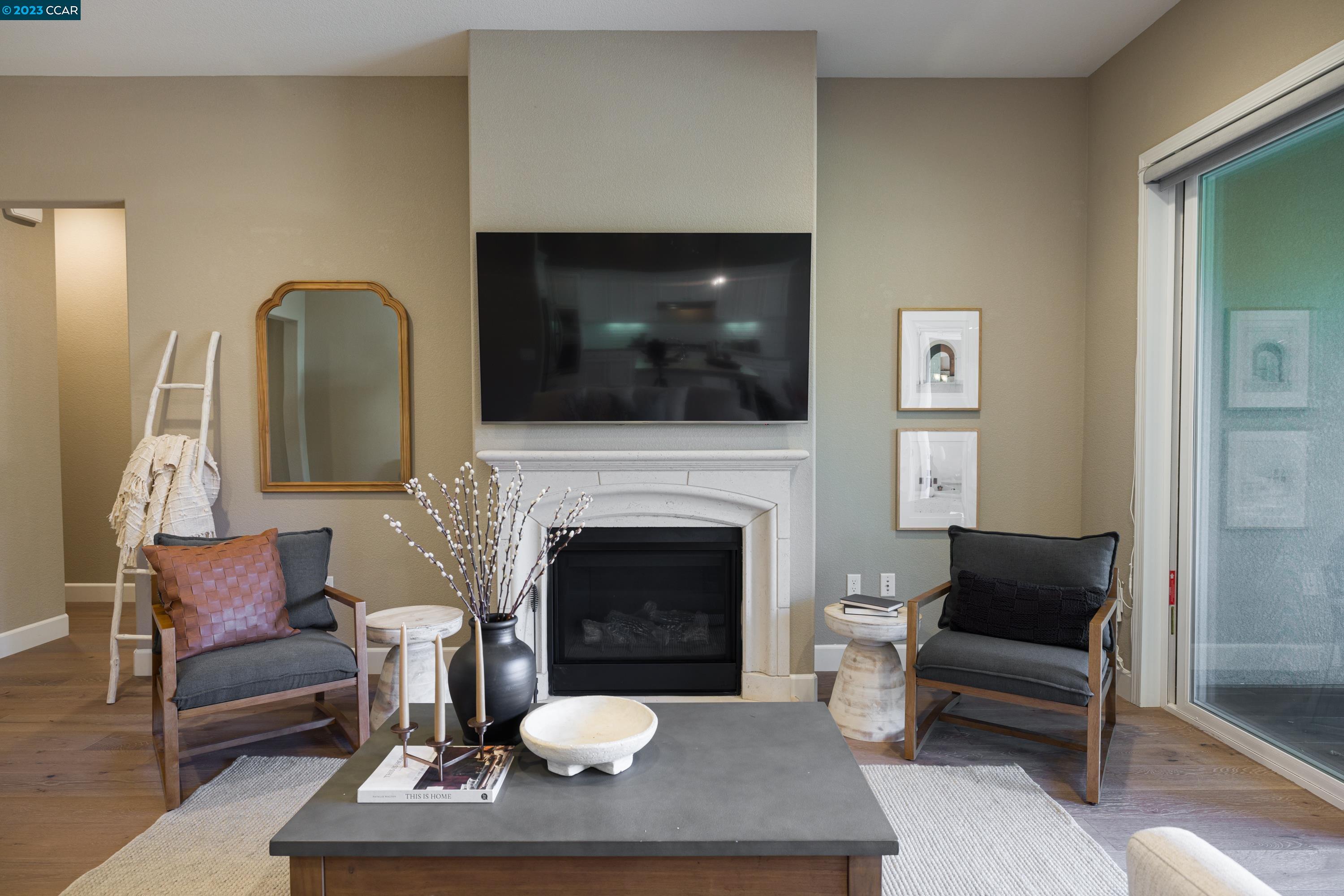 7166 Lakehead Way