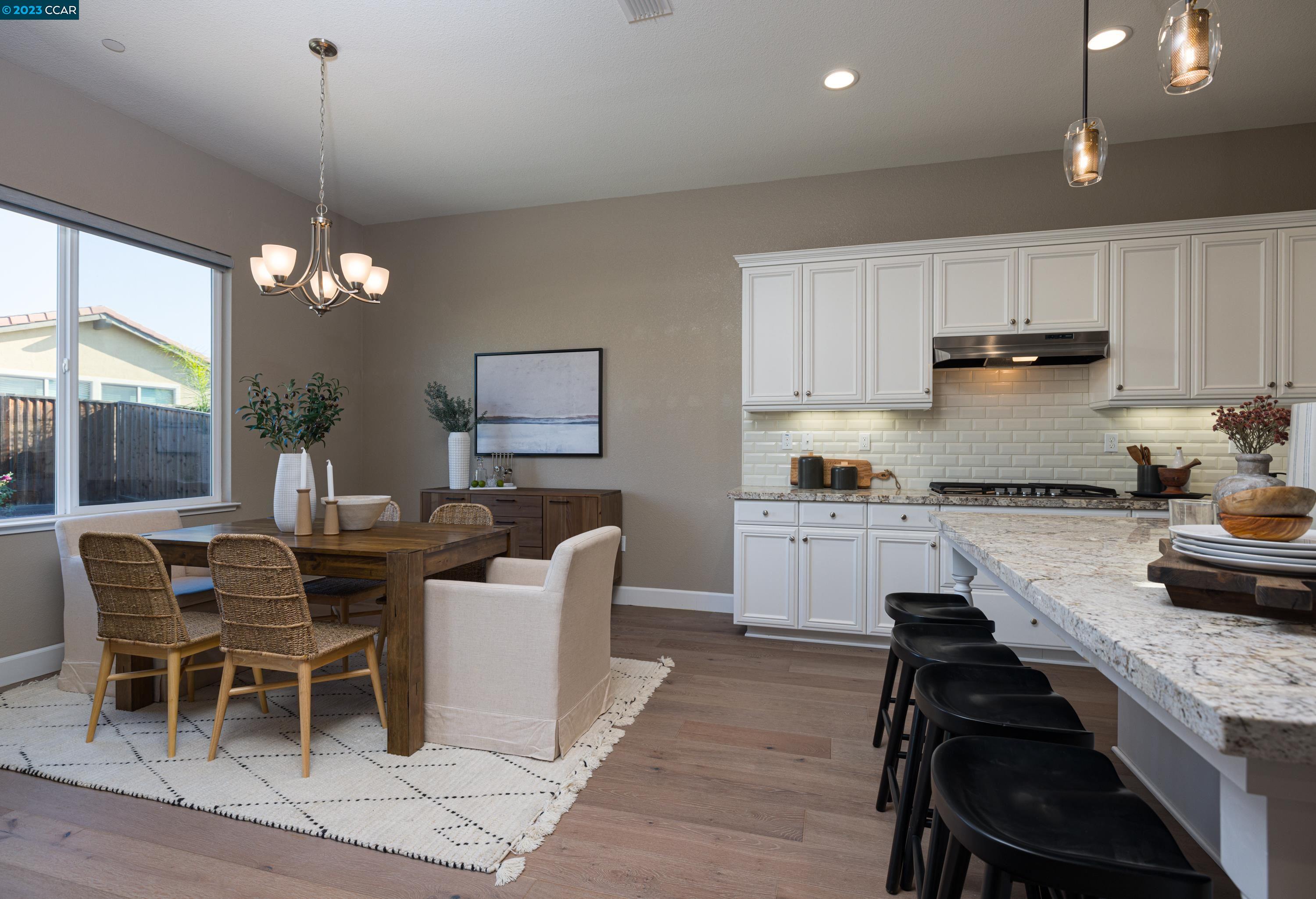 7166 Lakehead Way