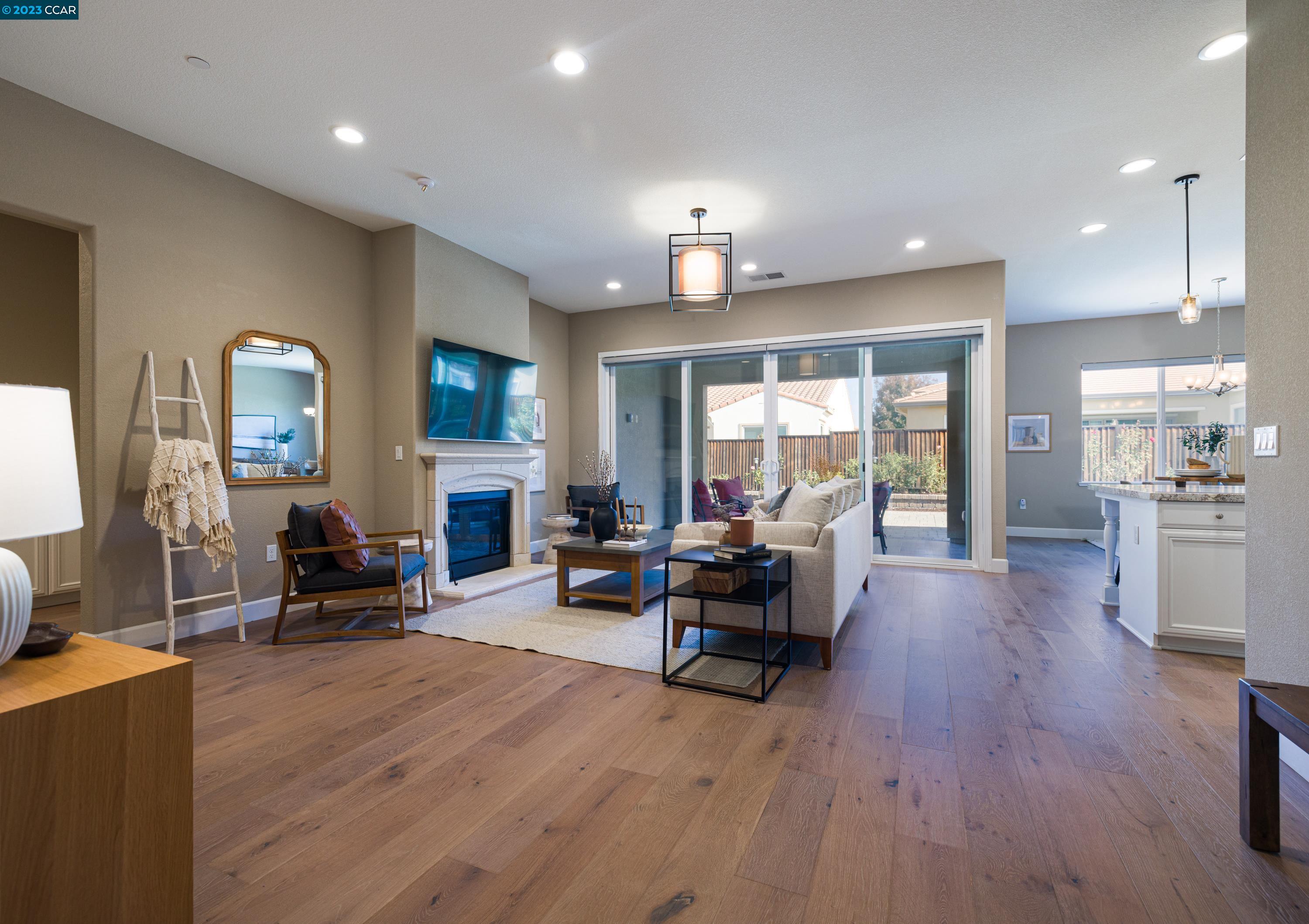 7166 Lakehead Way