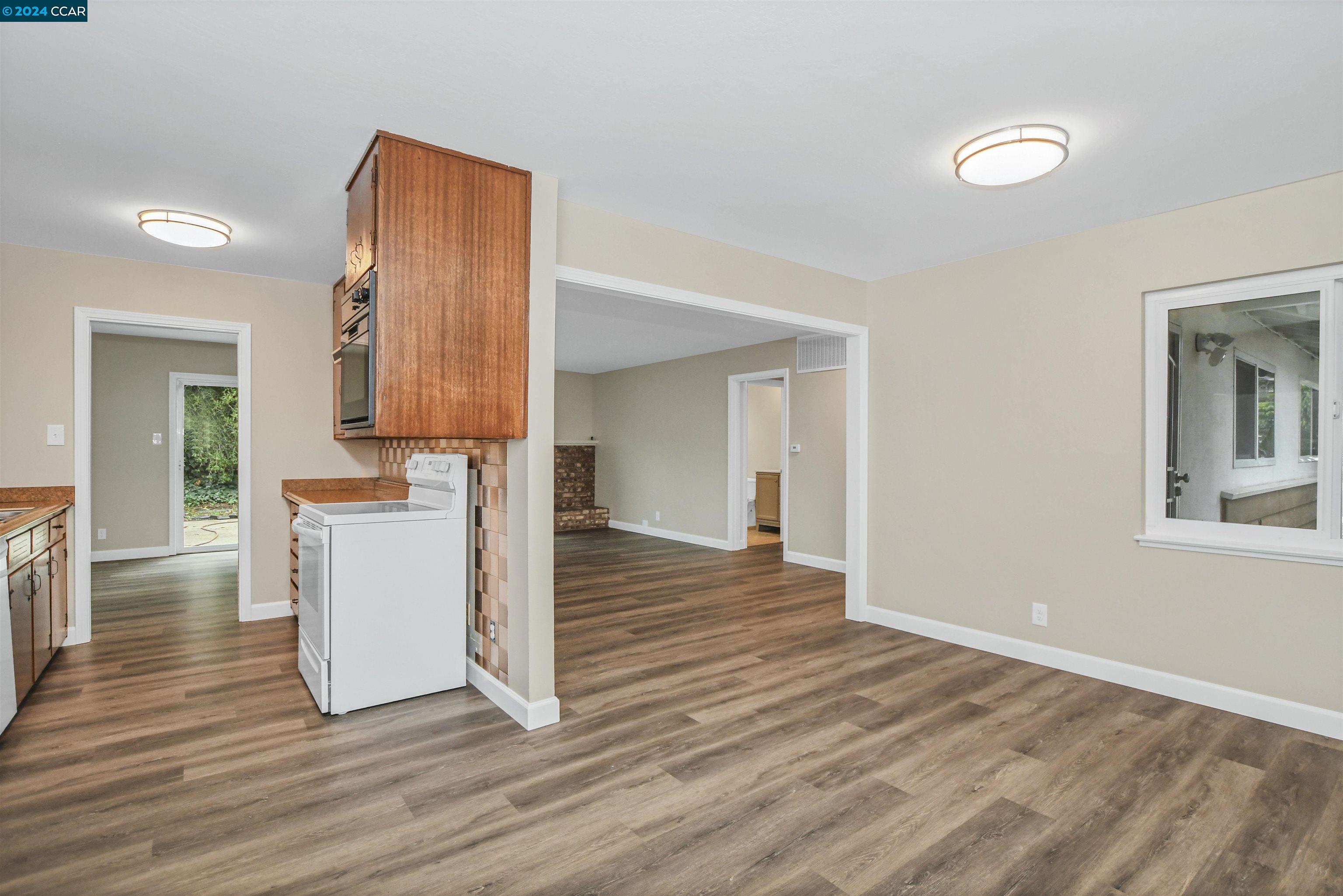 1188 Carey Dr