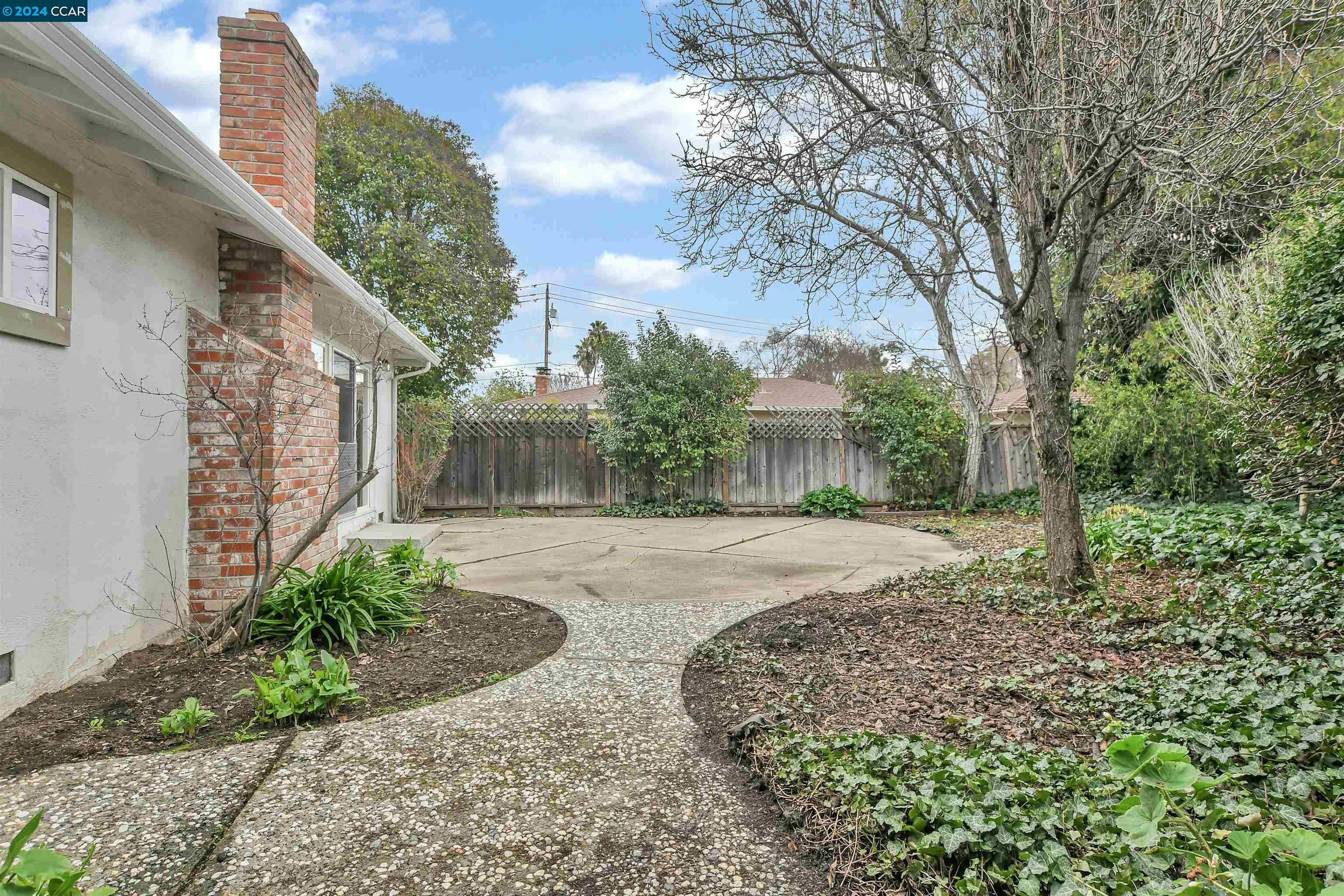 1188 Carey Dr
