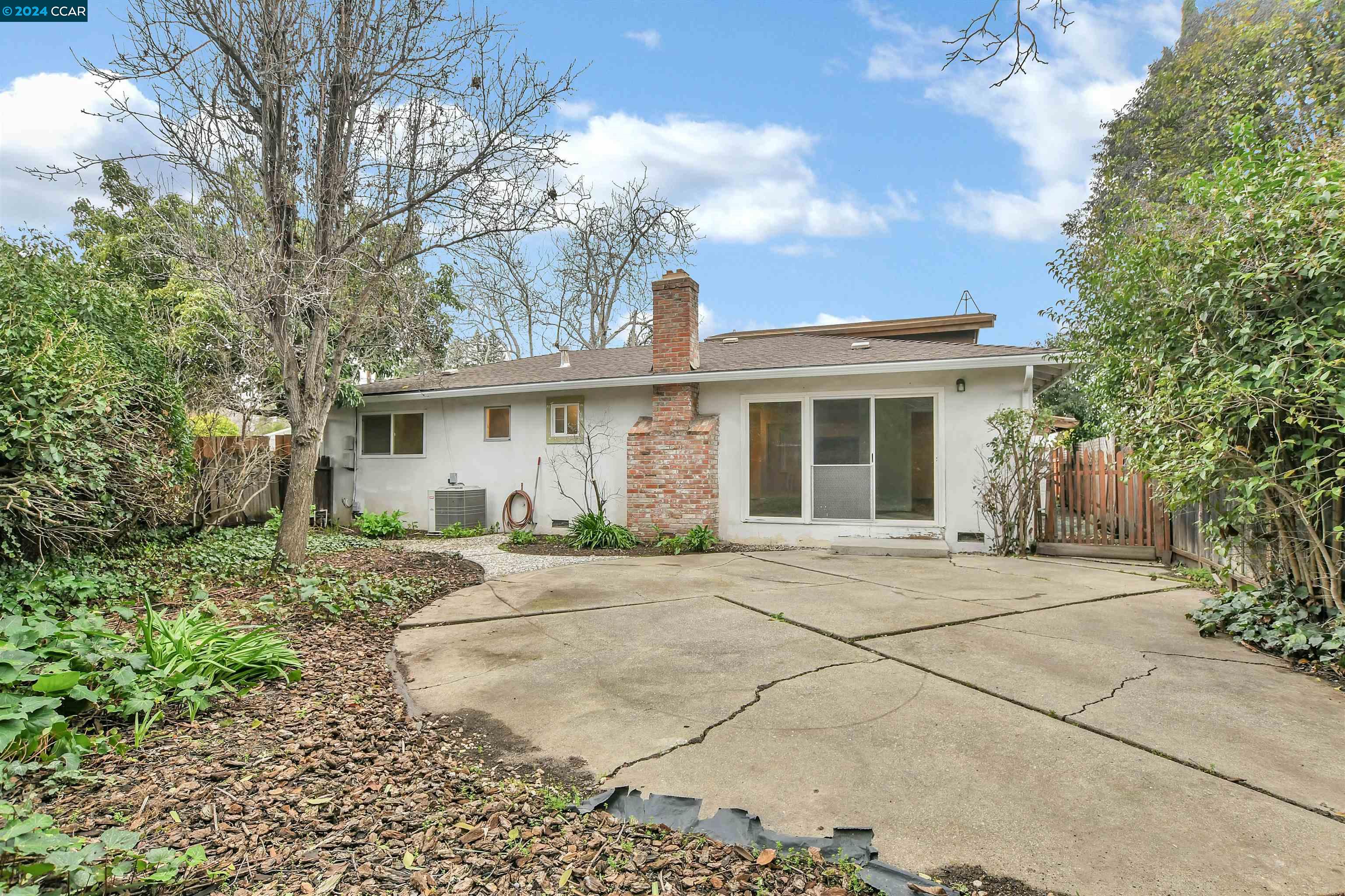 1188 Carey Dr
