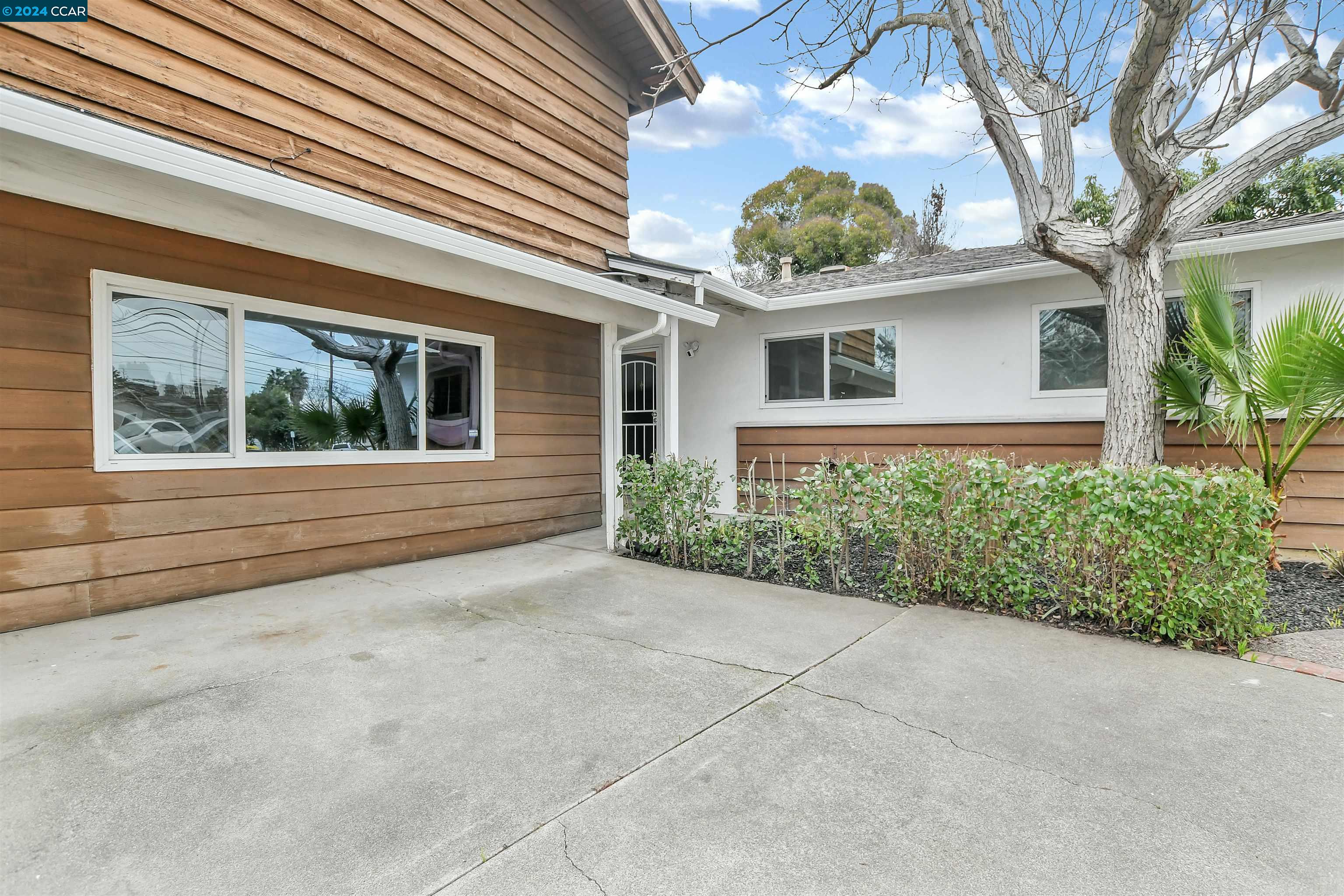 1188 Carey Dr