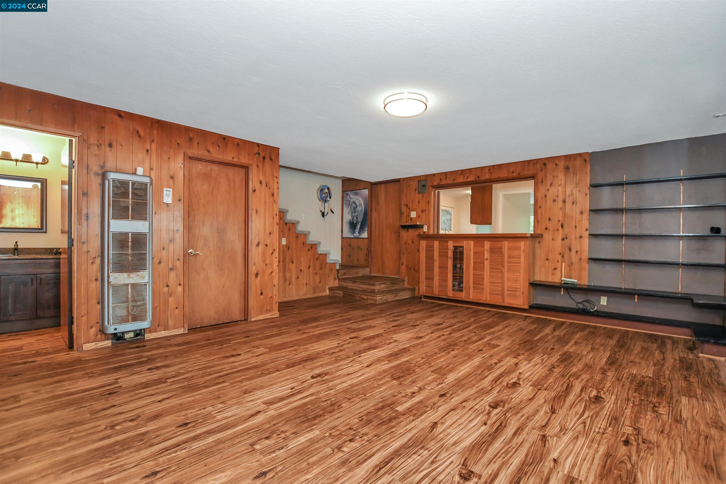 1188 Carey Dr